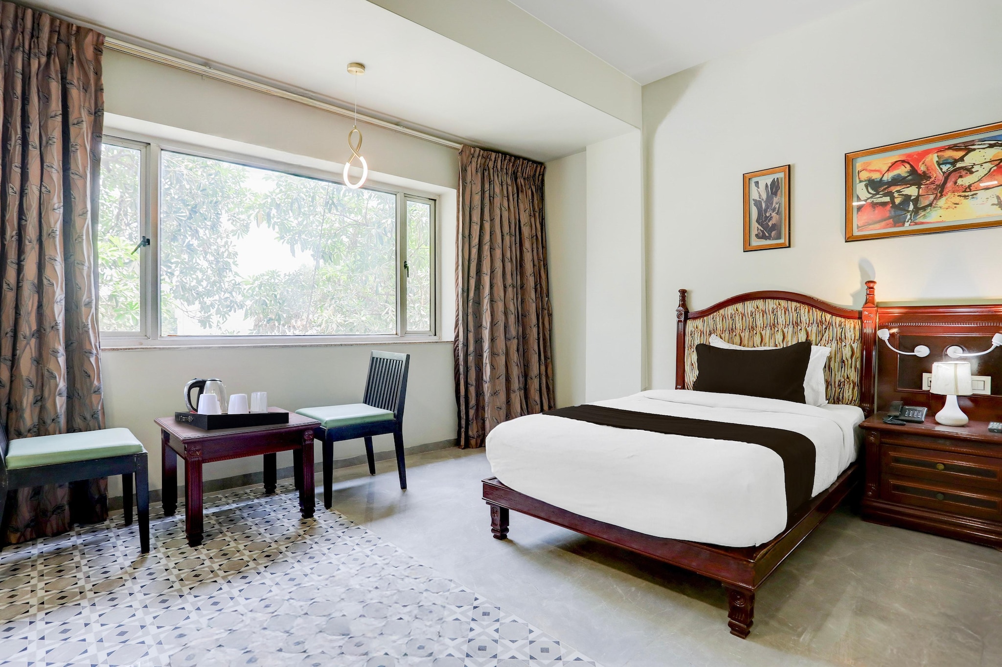 Palette Hotel And Resort Anand