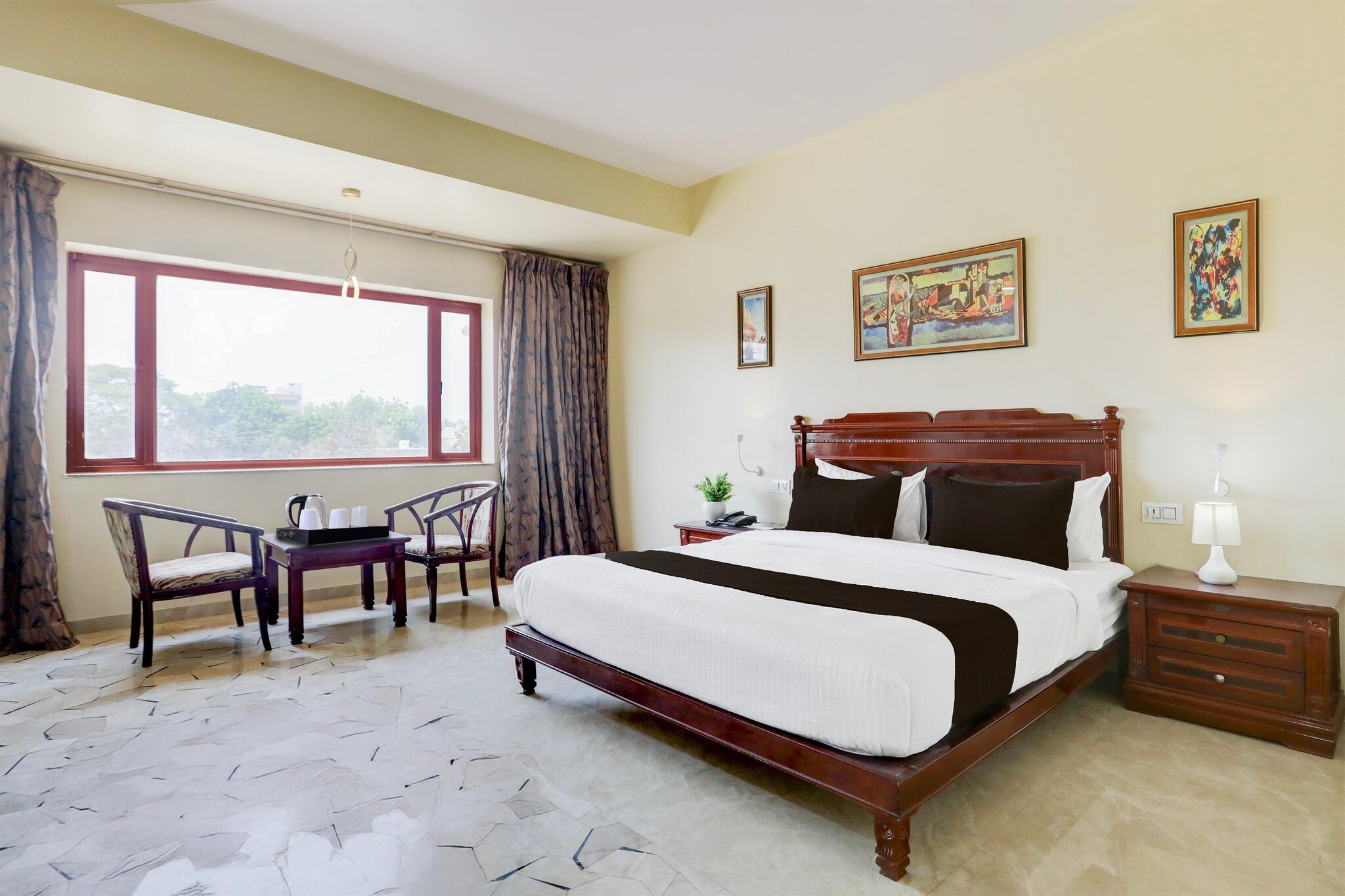 Palette Hotel And Resort Anand
