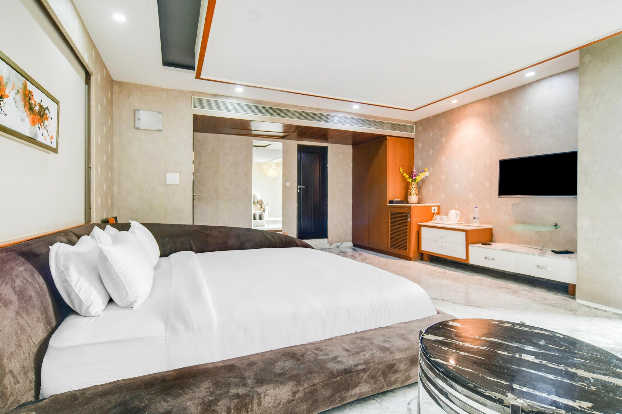 Comfortable Accommodations: Palette Sapphire Star Chappan Market in Indore offers spacious rooms with air-conditioning, private bathrooms, and free WiFi. Each room includes a work desk, seating area, TV, and wardrobe.
Dining Experience: Guests can enjoy Indian cuisine at the family-friendly restaurant, which serves a continental and buffet breakfast. The restaurant provides a welcoming ambience for all diners.
Convenient Facilities: The hotel features a lift, 24-hour front desk, housekeeping service, family rooms, room service, and luggage storage. Additional amenities include free toiletries, bath or shower, and tiled floors.
Prime Location: Located 9 km from Devi Ahilya Bai Holkar Airport, the hotel is 2 km from Indore Junction Station, 4 km from Rajwada Palace, and 8 km from ISKCON Indore. Guests appreciate the room size, cleanliness, and bathroom amenities.
Couples particularly like the location — they rated it 9.1 for a two-person trip.
Unmarried couples are warmly welcome at this property.
Guests with local ID proof are warmly welcome.
Early Check-In Policy: A full day’s room rate will be charged for check-ins before 6:00 AM. Complimentary early check-in is available between 6:00 AM and 10:00 AM, subject to room availability.