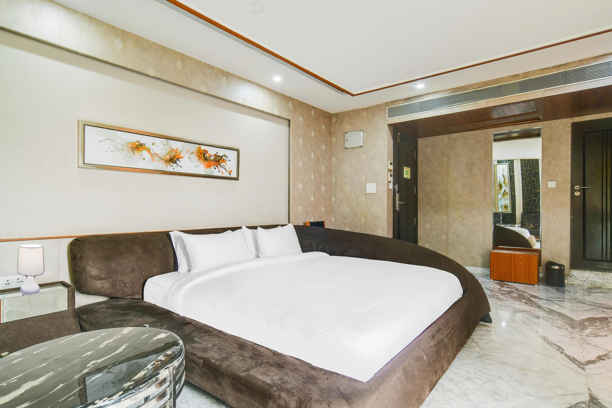 omfortable Accommodations: Palette Sapphire Star Chappan Market in Indore offers spacious rooms with air-conditioning, private bathrooms, and free WiFi. Each room includes a work desk, seating area, TV, and wardrobe.
Dining Experience: Guests can enjoy Indian cuisine at the family-friendly restaurant, which serves a continental and buffet breakfast. The restaurant provides a welcoming ambience for all diners.
Convenient Facilities: The hotel features a lift, 24-hour front desk, housekeeping service, family rooms, room service, and luggage storage. Additional amenities include free toiletries, bath or shower, and tiled floors.
Prime Location: Located 9 km from Devi Ahilya Bai Holkar Airport, the hotel is 2 km from Indore Junction Station, 4 km from Rajwada Palace, and 8 km from ISKCON Indore. Guests appreciate the room size, cleanliness, and bathroom amenities.
Couples particularly like the location — they rated it 9.1 for a two-person trip.
Unmarried couples are warmly welcome at this property.
Guests with local ID proof are warmly welcome.
Early Check-In Policy: A full day’s room rate will be charged for check-ins before 6:00 AM. Complimentary early check-in is available between 6:00 AM and 10:00 AM, subject to room availability.