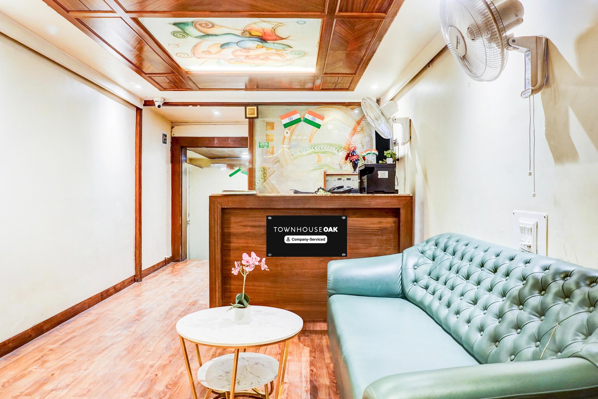 Ground floor: (bedroom(double bed, TV, seating area, air conditioning, telephone, Floor mattress), bathroom(bathtub or shower, shower, washbasin, toilet, Towels incl., shampoo, body soap, hot water), bar, lift)