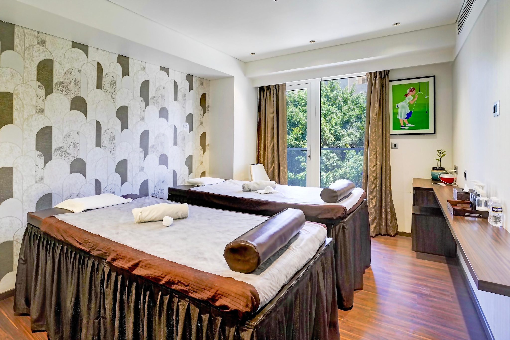 Palette Magarpatta City