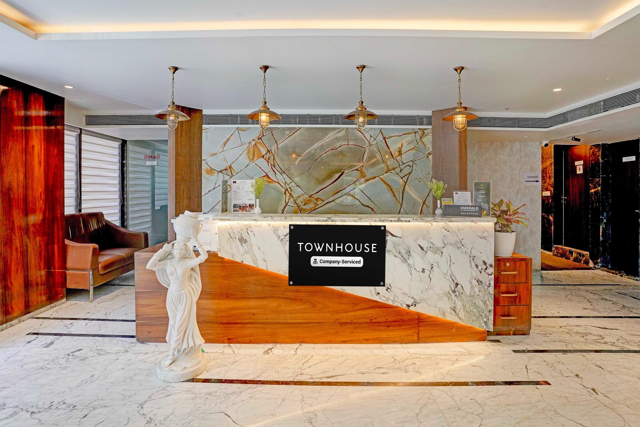 Ground floor: (bedroom(double bed, TV, seating area, air conditioning, telephone), bathroom(bathtub or shower, shower, washbasin, toilet, Towels incl., shampoo, body soap, hot water), parking, lift)
