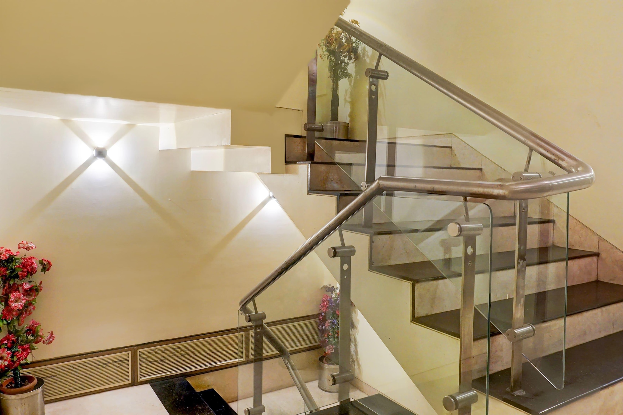 Super Townhouse Oak JM Road