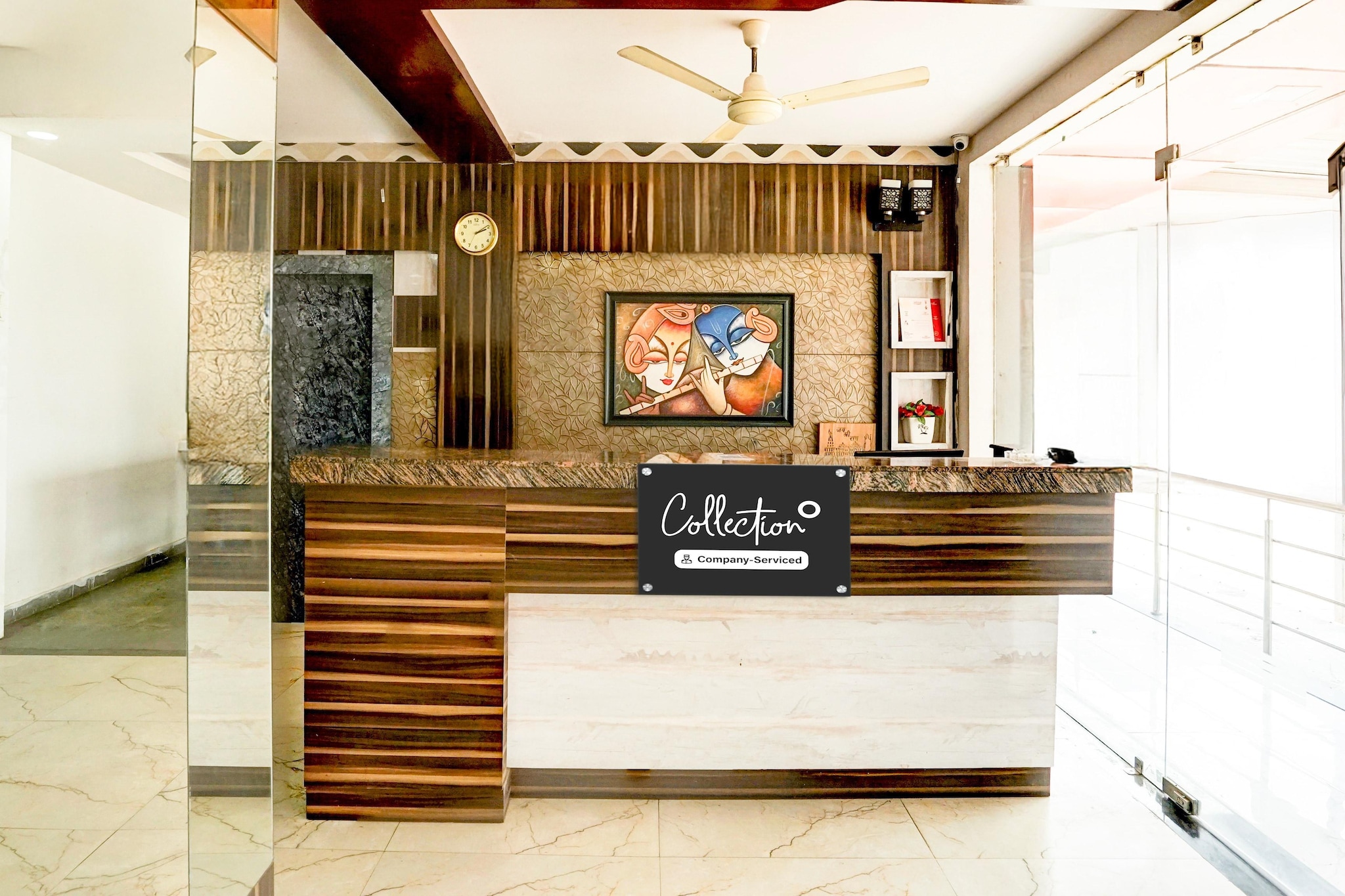 Ground floor: (bedroom(double bed, TV, seating area, air conditioning, telephone), bathroom(bathtub or shower, shower, washbasin, toilet, Towels incl., shampoo, body soap, hot water), Laundry Package incl.)