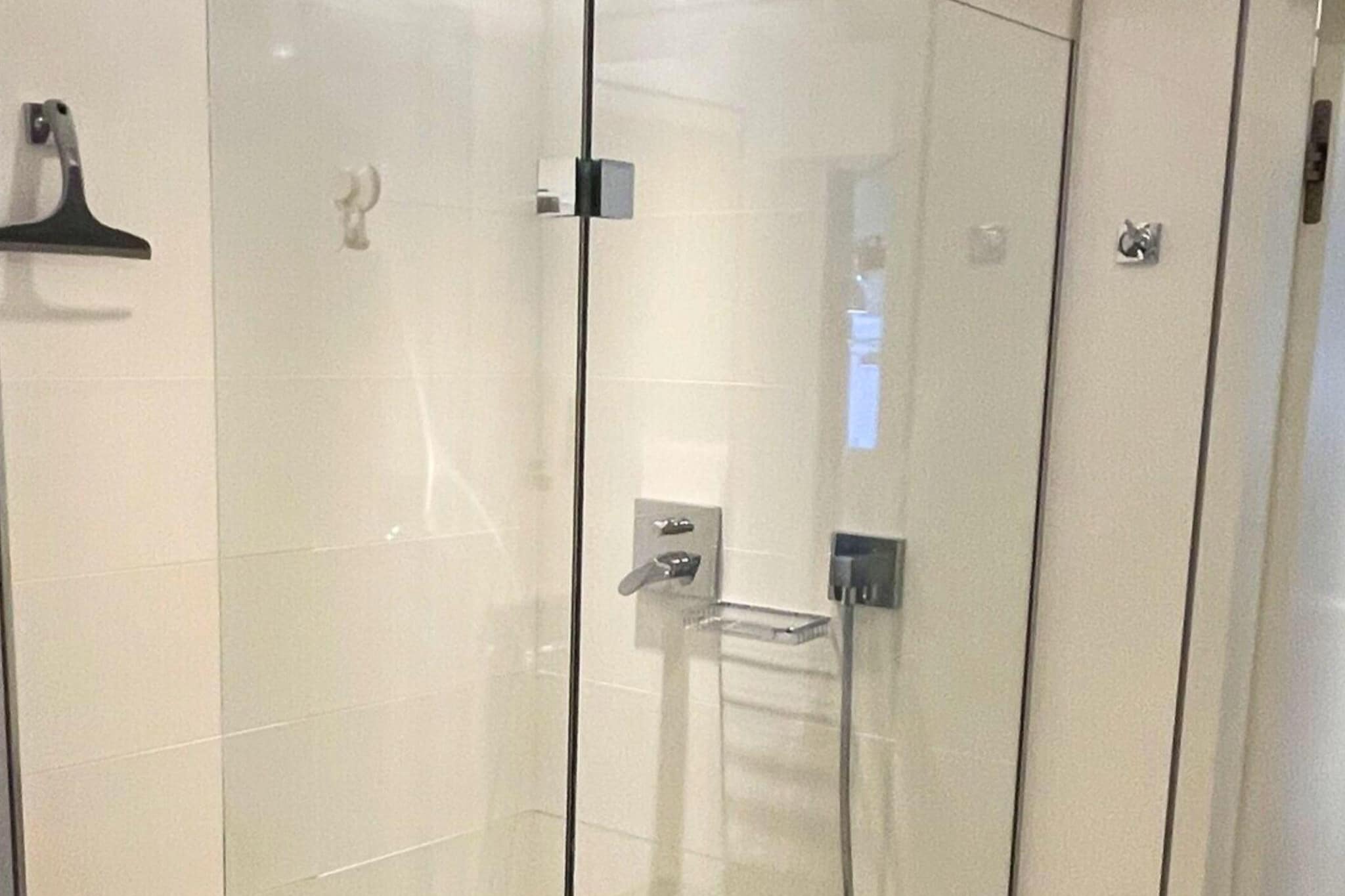 Große Fewo mit Freizeitraum in Kastellaun - Badkamer