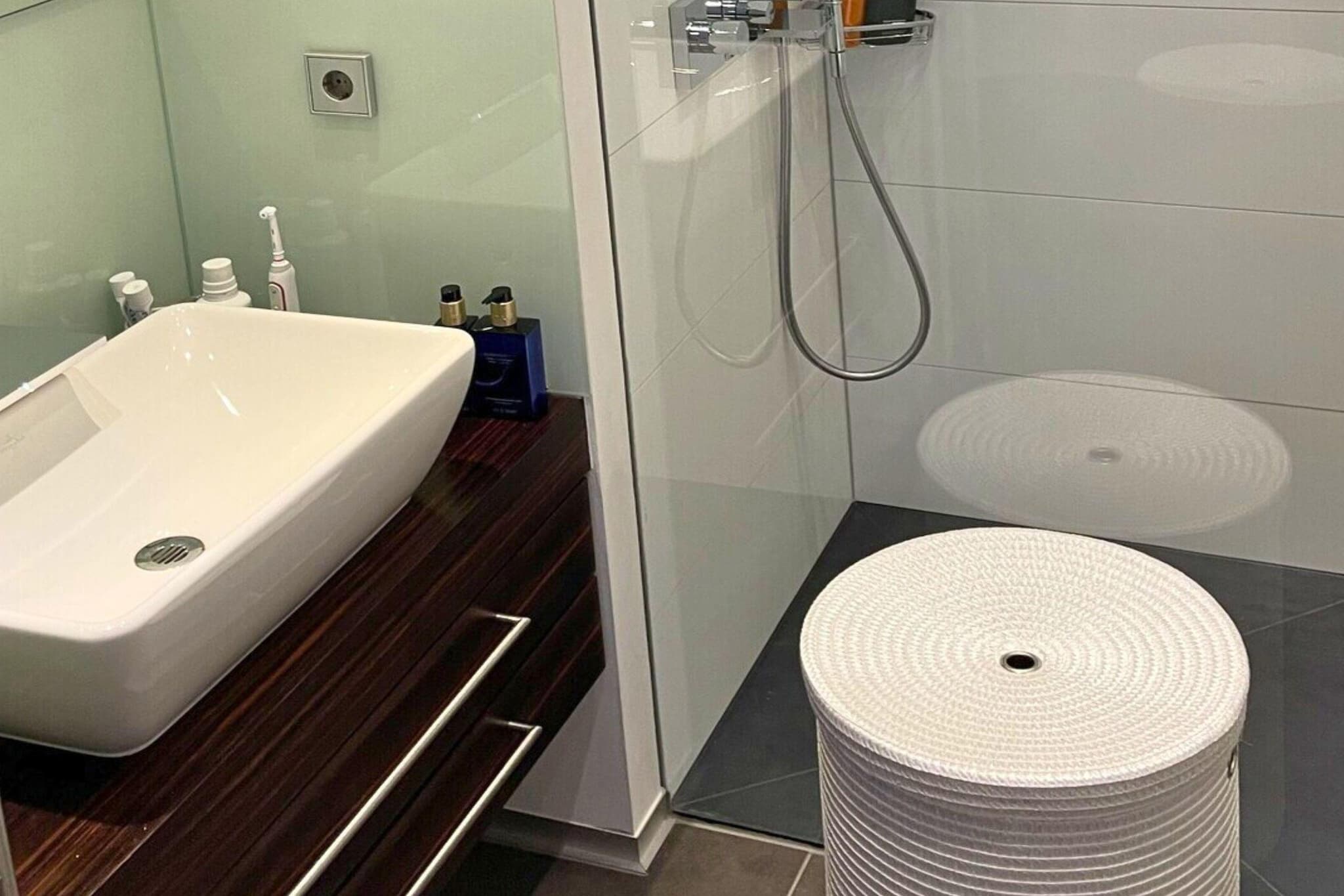 Große Fewo mit Freizeitraum in Kastellaun - Badkamer