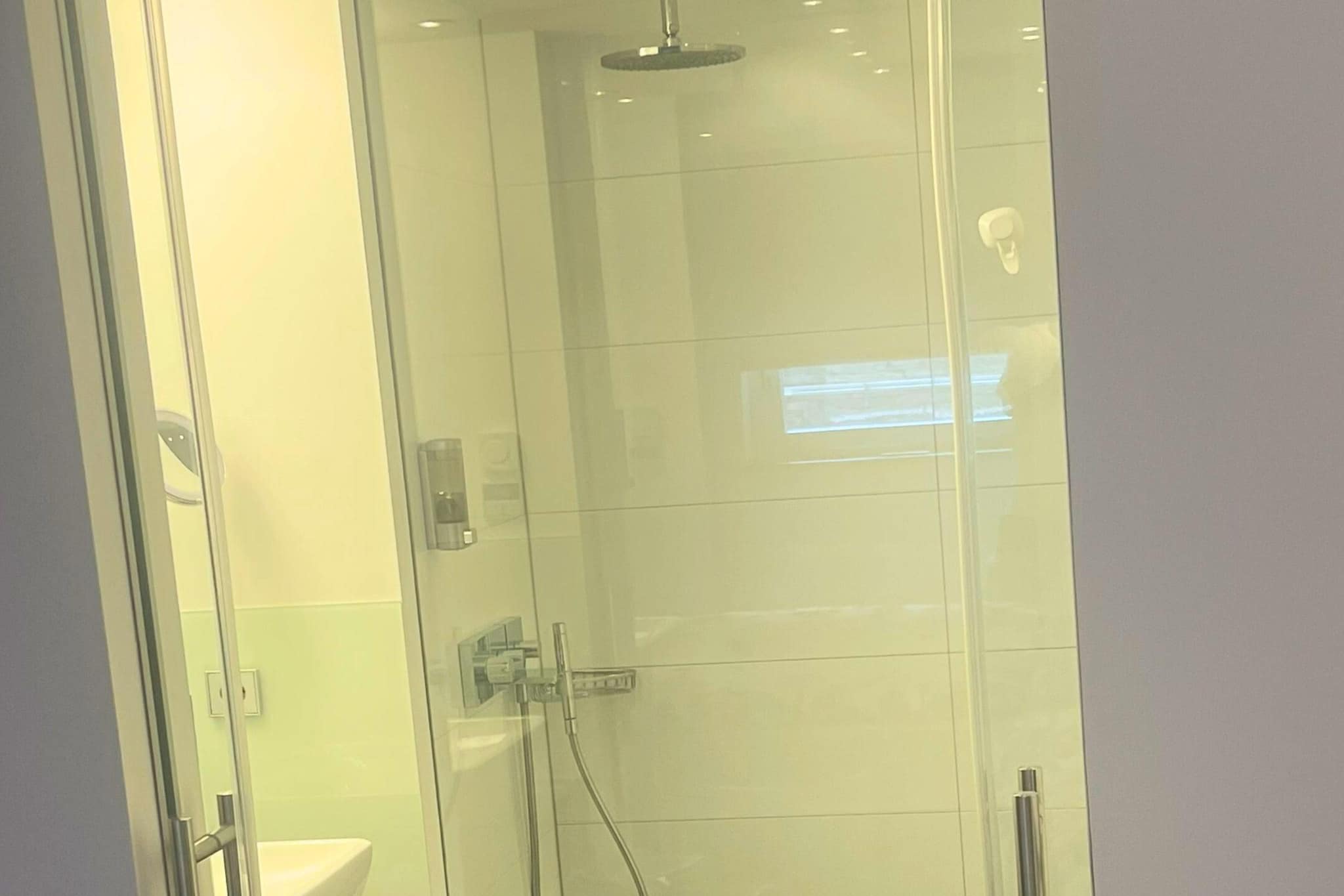 Große Fewo mit Freizeitraum in Kastellaun - Badkamer