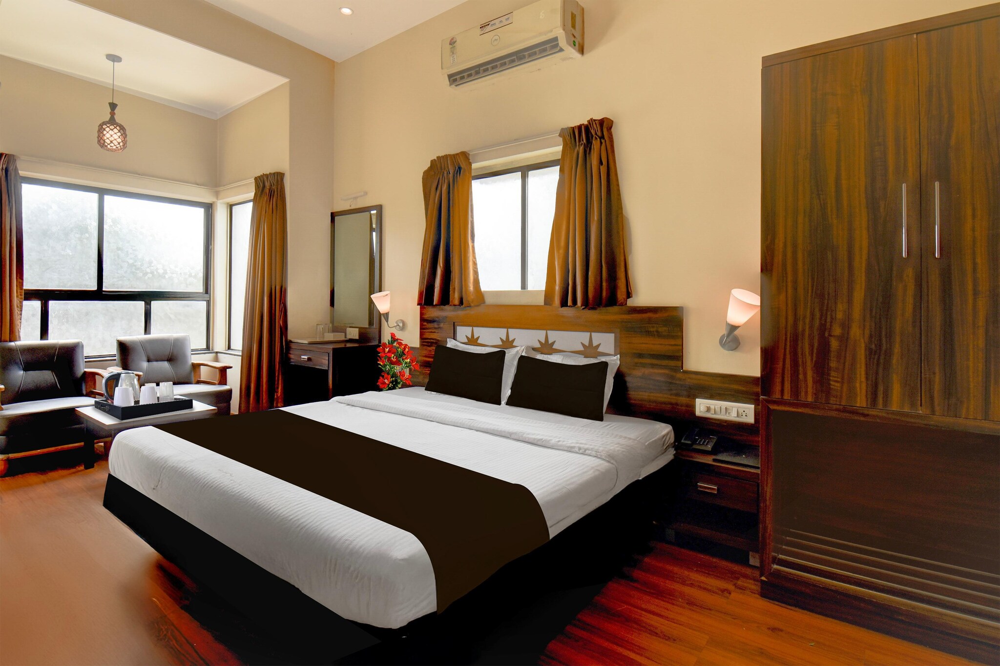 Townhouse Oak Sinhgad Road Crossway