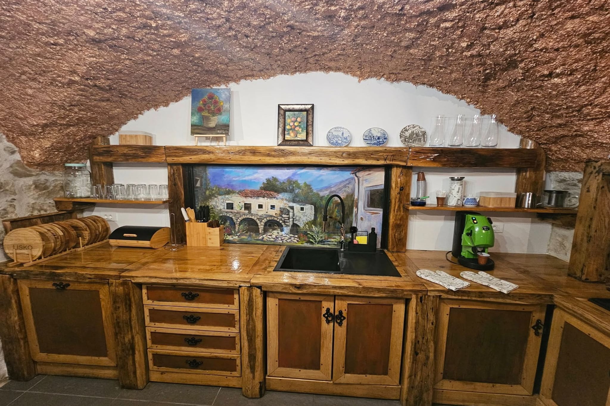 Lisko Vacation House -  Five Bedroom Holiday Home with Private Pool-Esszimmer