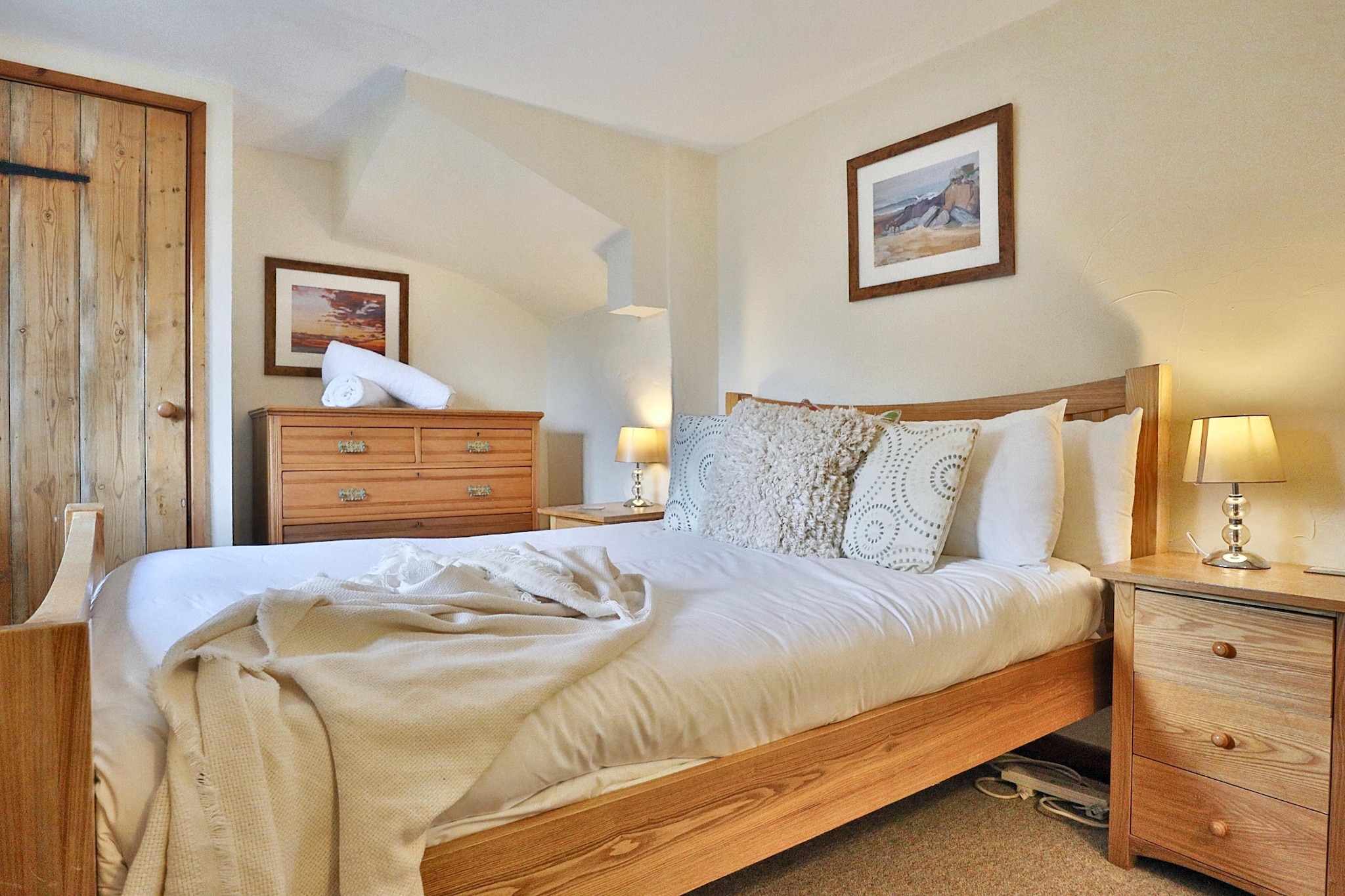 SEASIDE  Two Bed Room Apartment  4 Guest