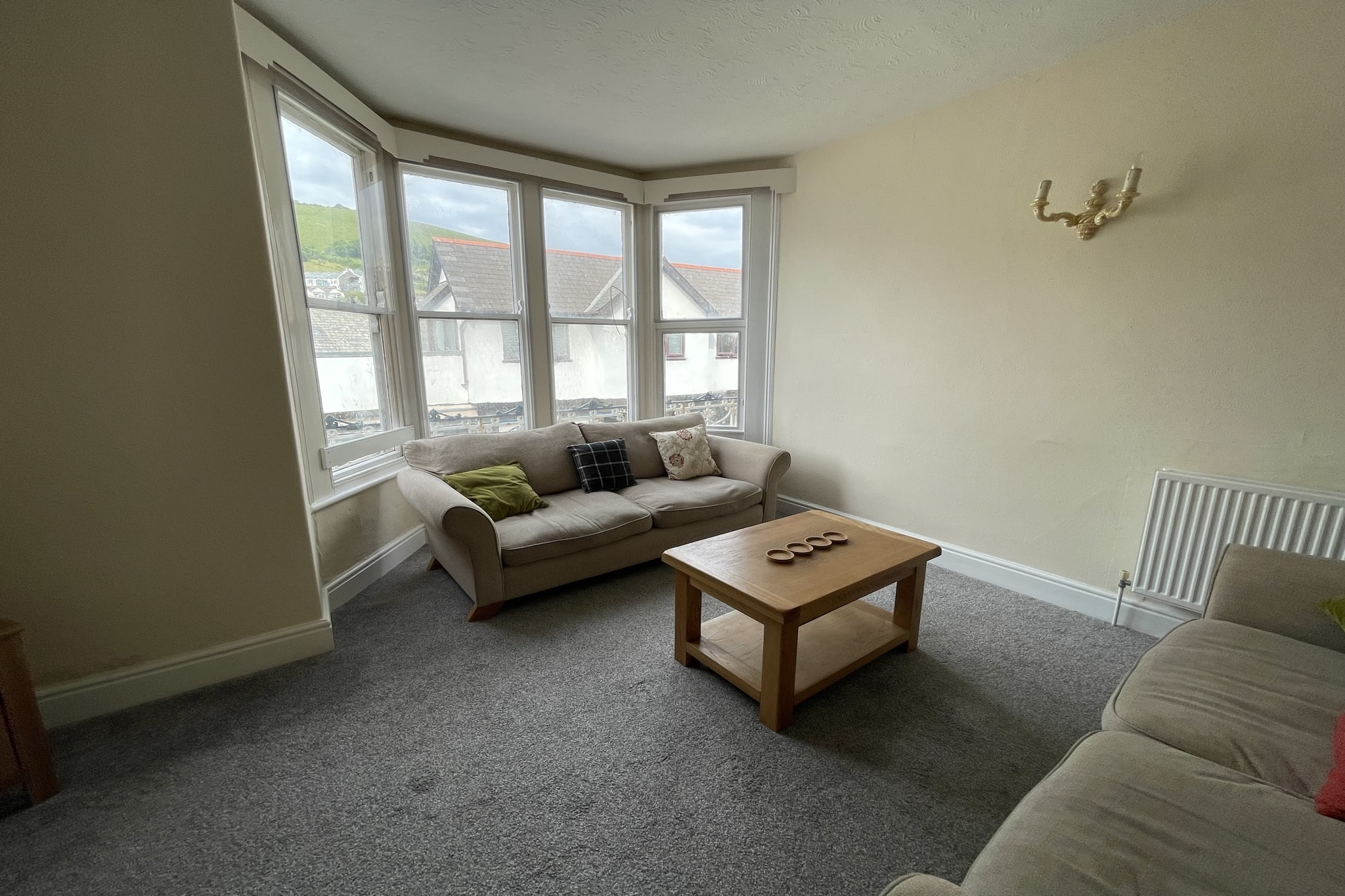 SEASIDE  Two Bed Room Apartment  4 Guest-Woonkamer
