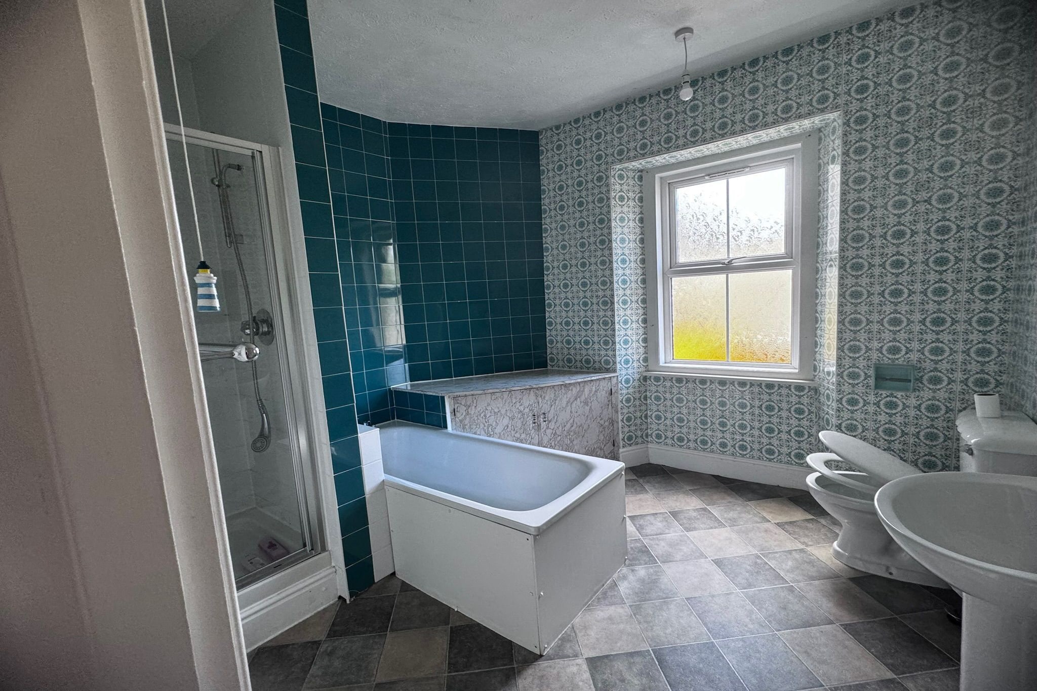 SEASIDE  Two Bed Room Apartment  5 Guest-Badkamer
