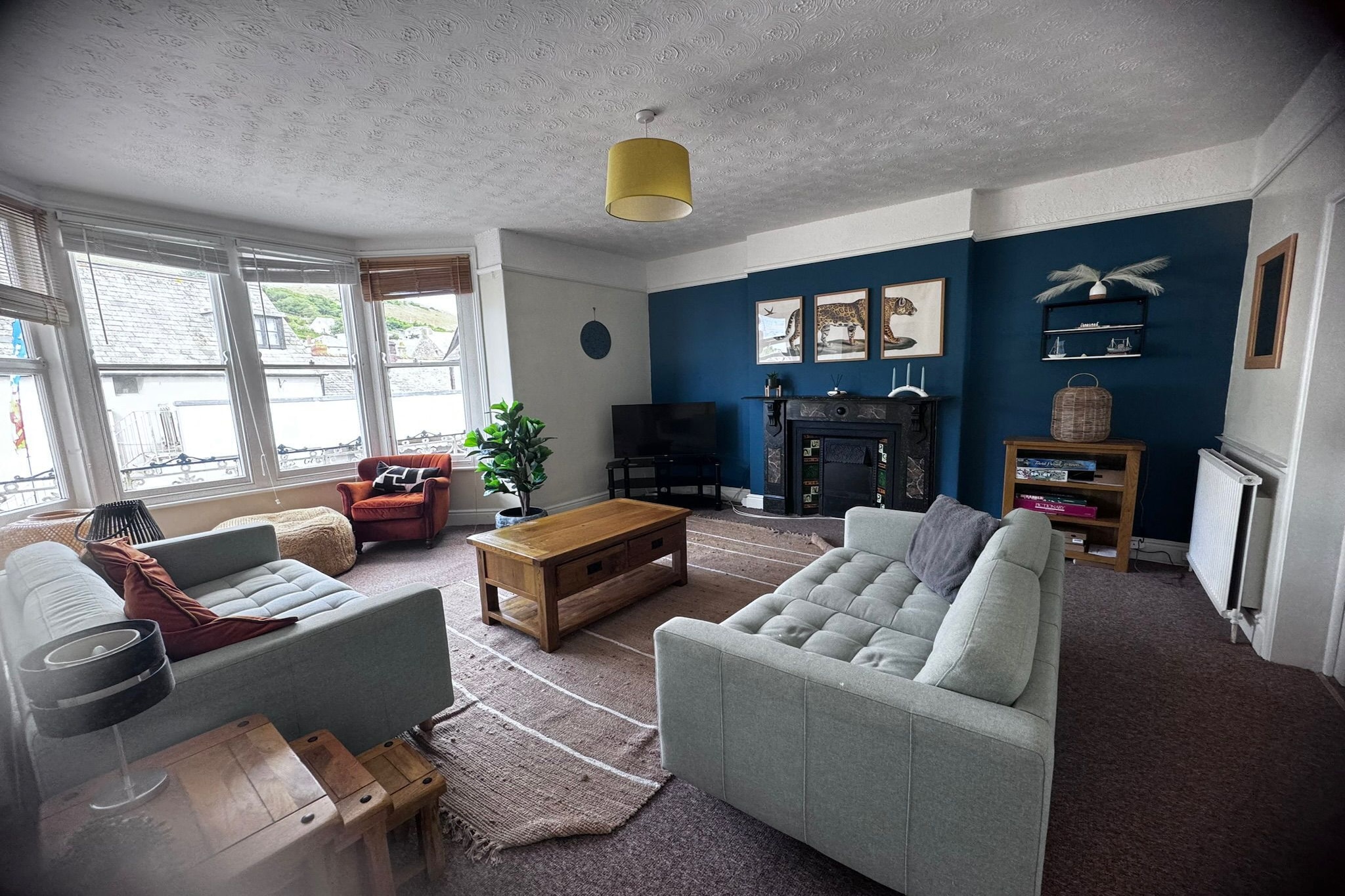SEASIDE  Two Bed Room Apartment  5 Guest-Woonkamer