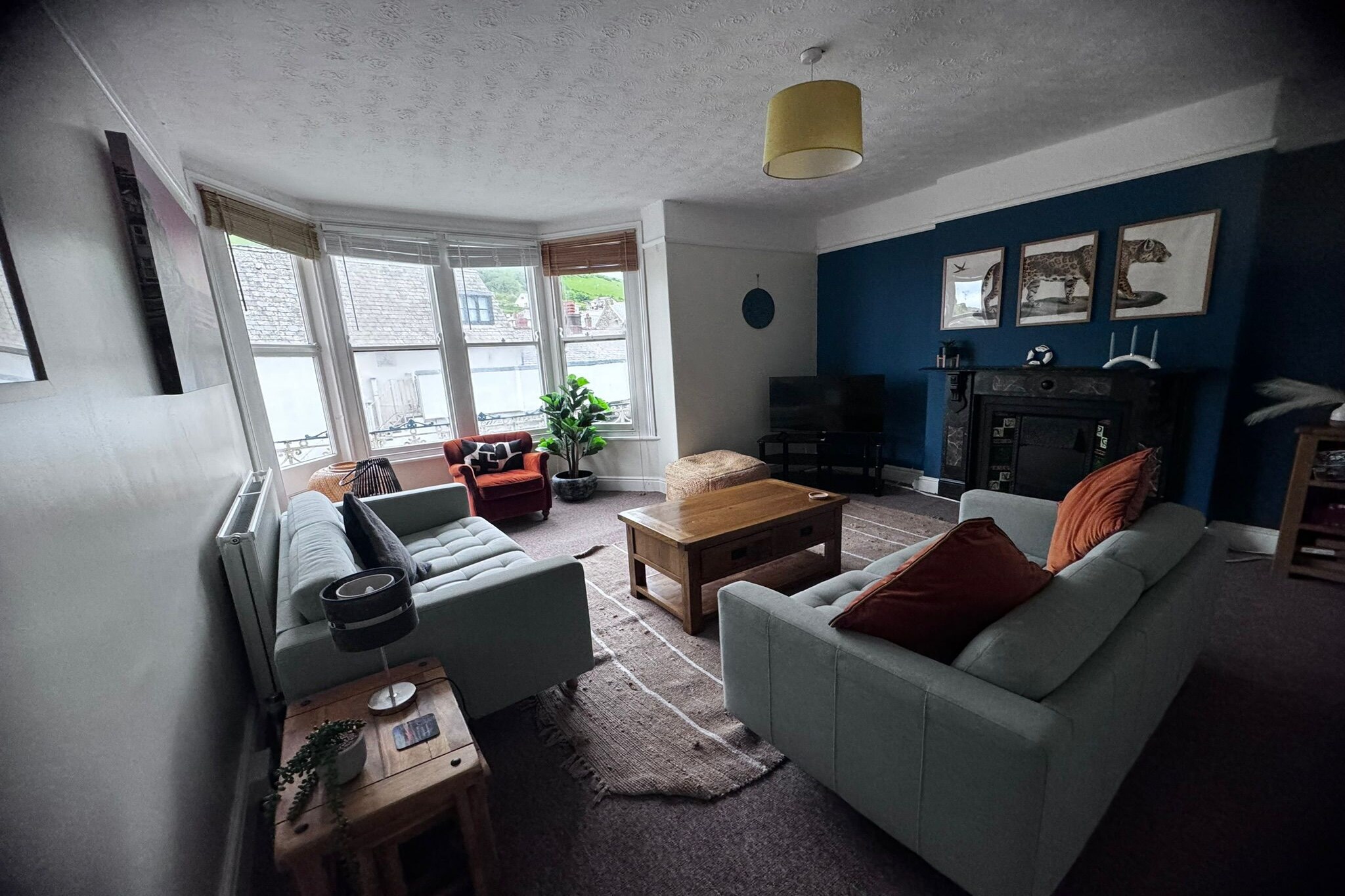SEASIDE  Two Bed Room Apartment  5 Guest-Woonkamer