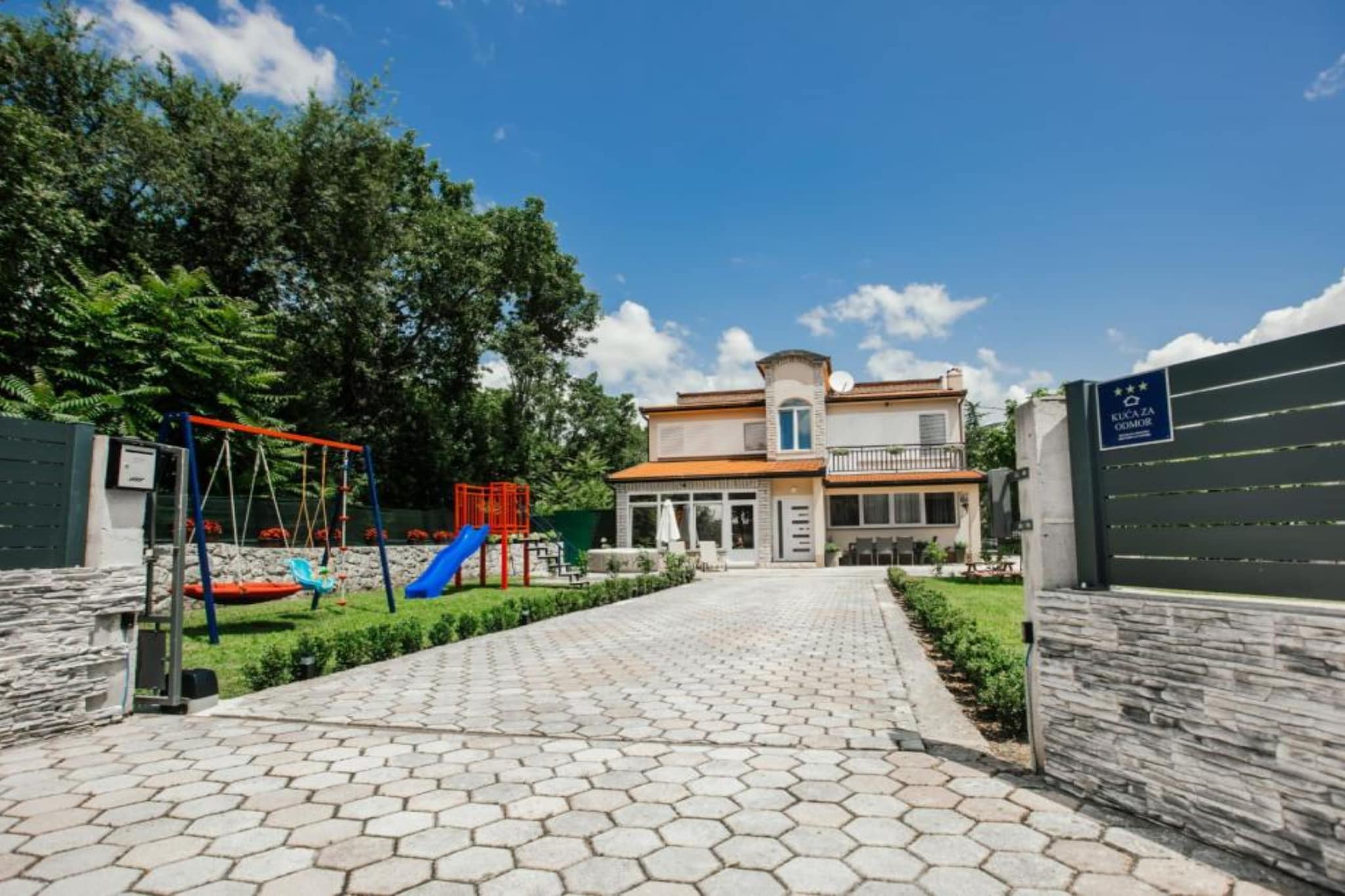 Countryside Villa Tajo - Four Bedroom Holiday Home  with Swimming Pool-Outdoor