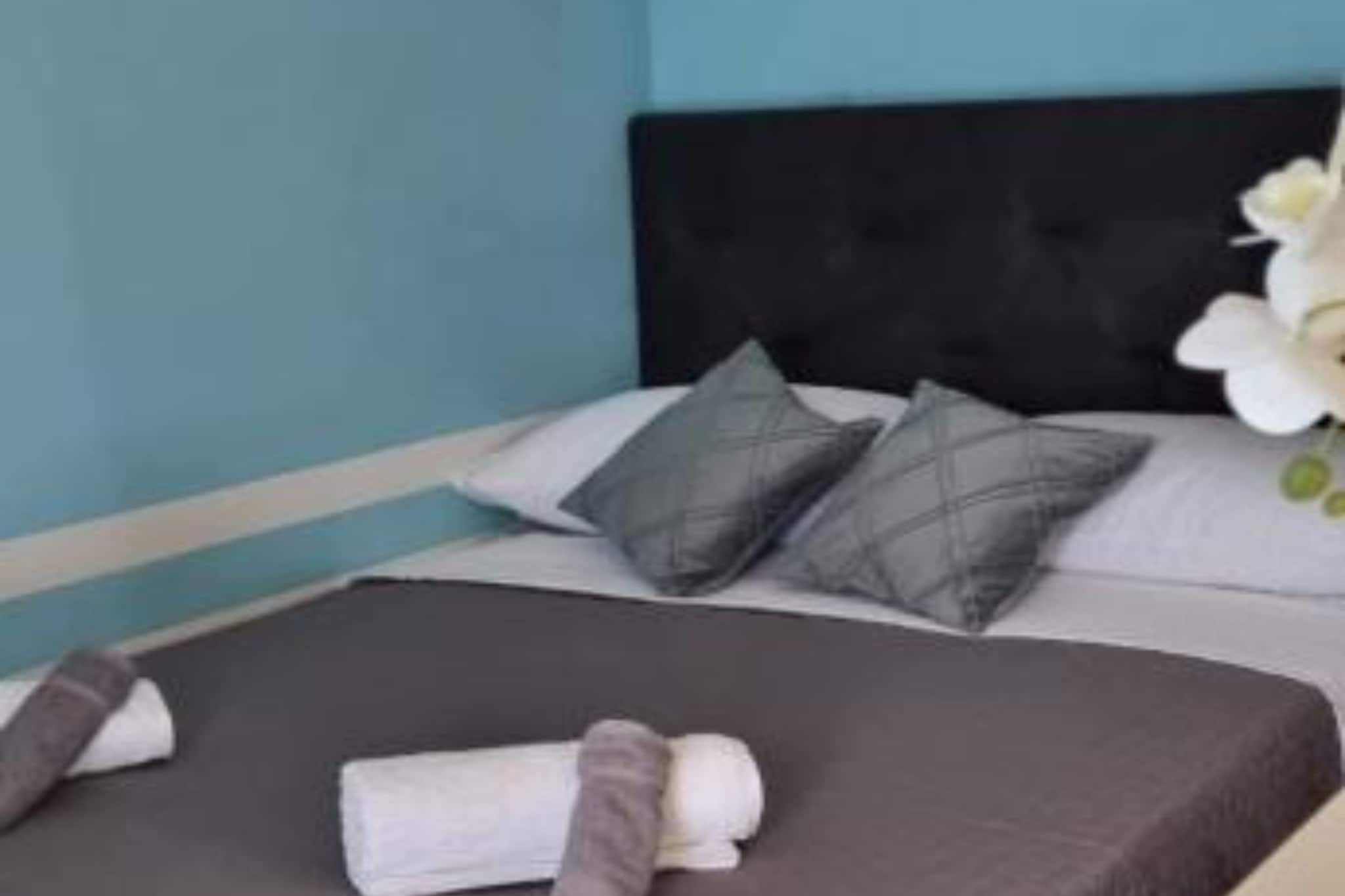 Countryside Villa Tajo - Four Bedroom Holiday Home  with Swimming Pool-Bedroom