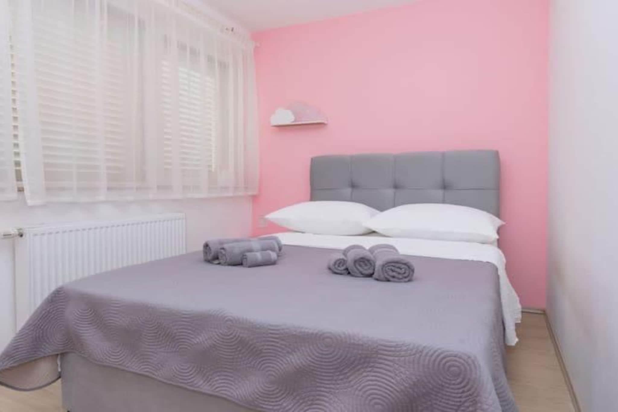 Countryside Villa Tajo - Four Bedroom Holiday Home  with Swimming Pool-Bedroom