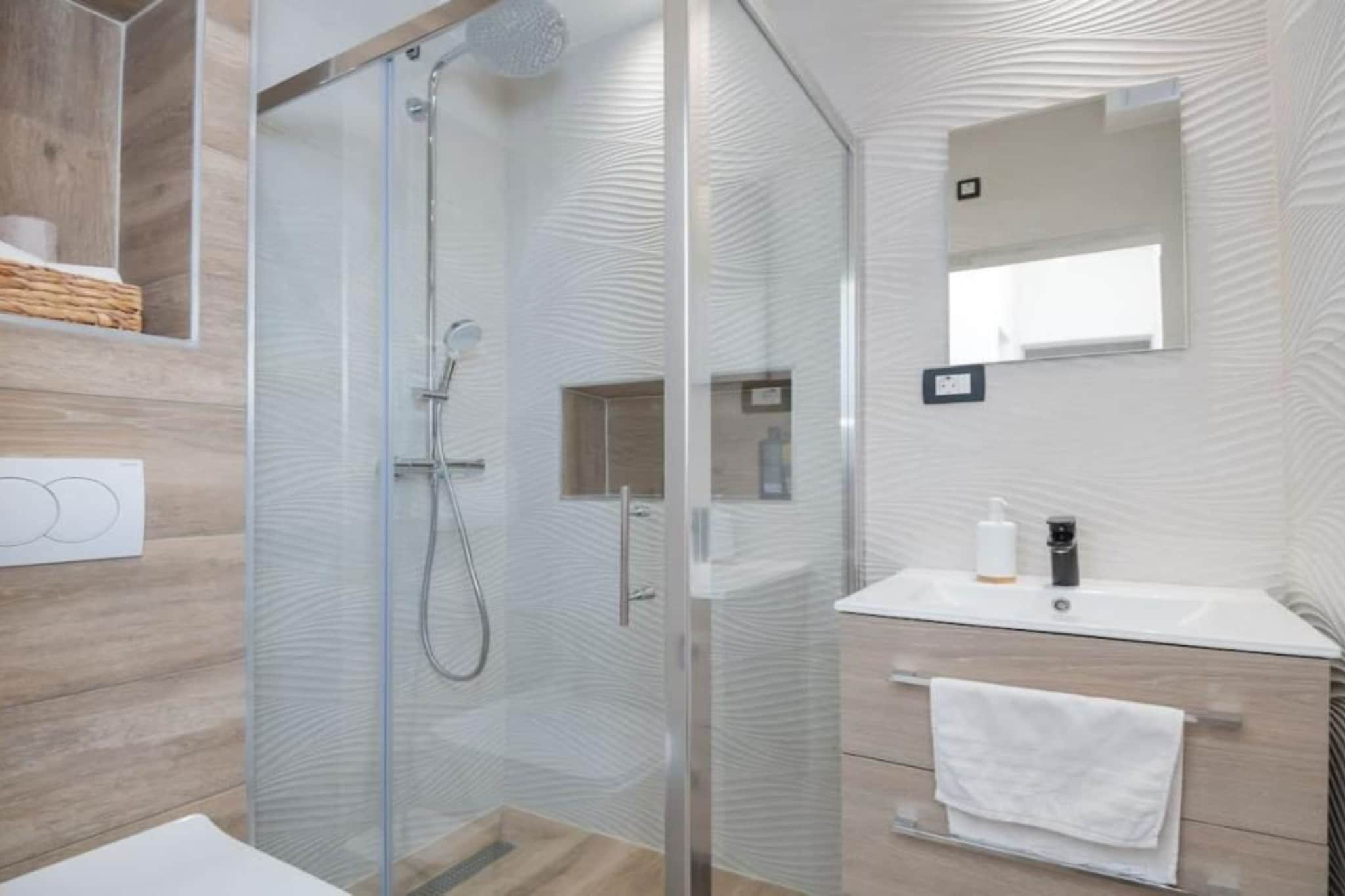 Countryside Villa Tajo - Four Bedroom Holiday Home  with Swimming Pool-Bathroom