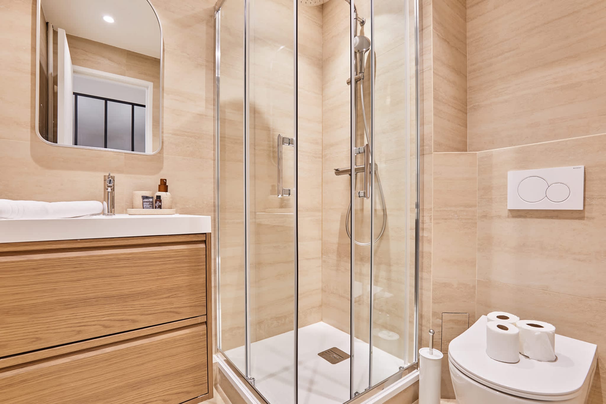 SUITE CHARONNE