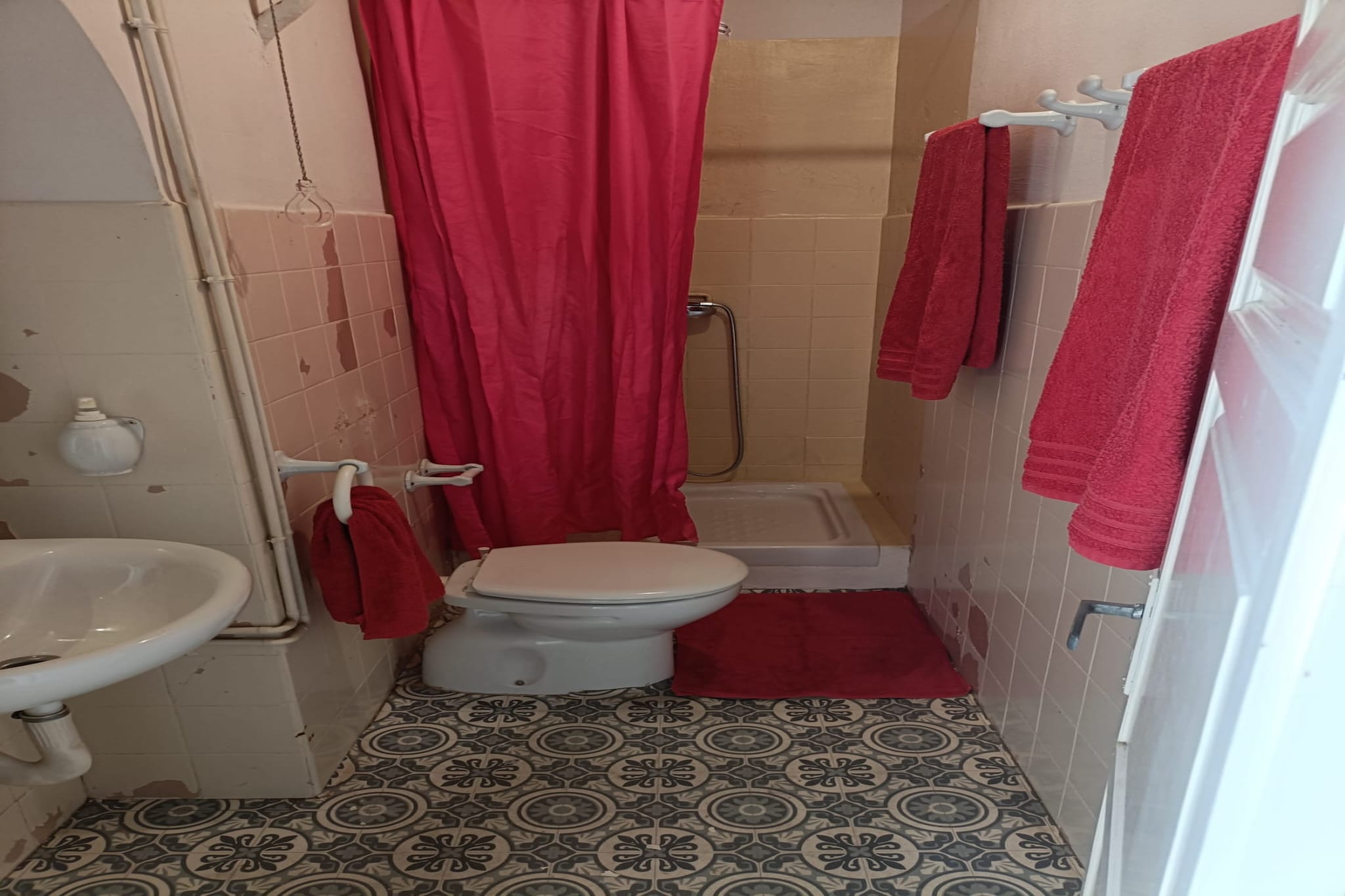APARTAMENTO SAMARIA-Badkamer
