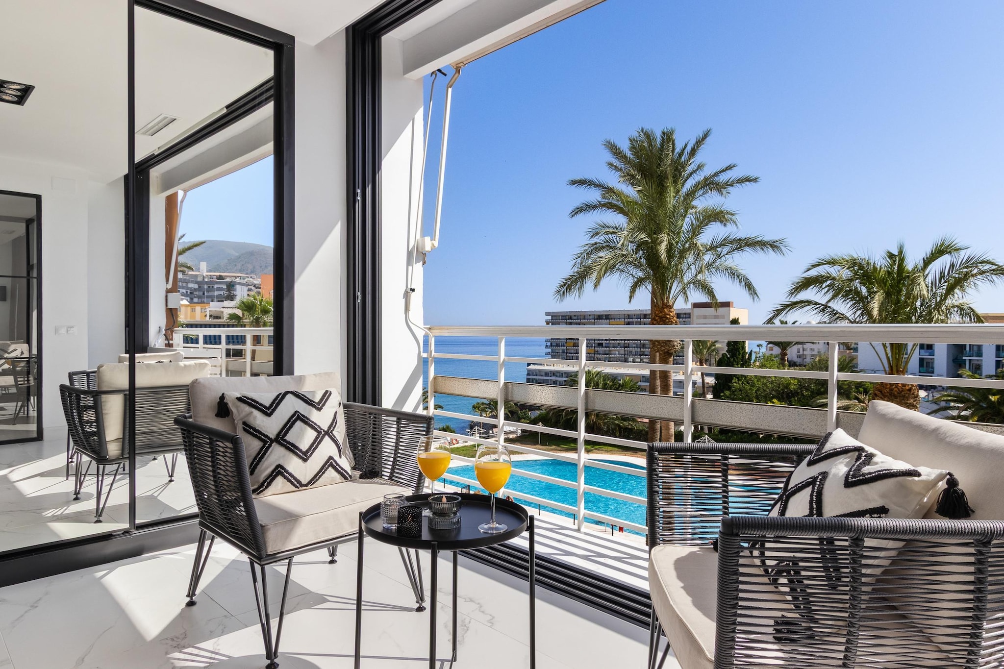 203 Torre-Terrace balcony
