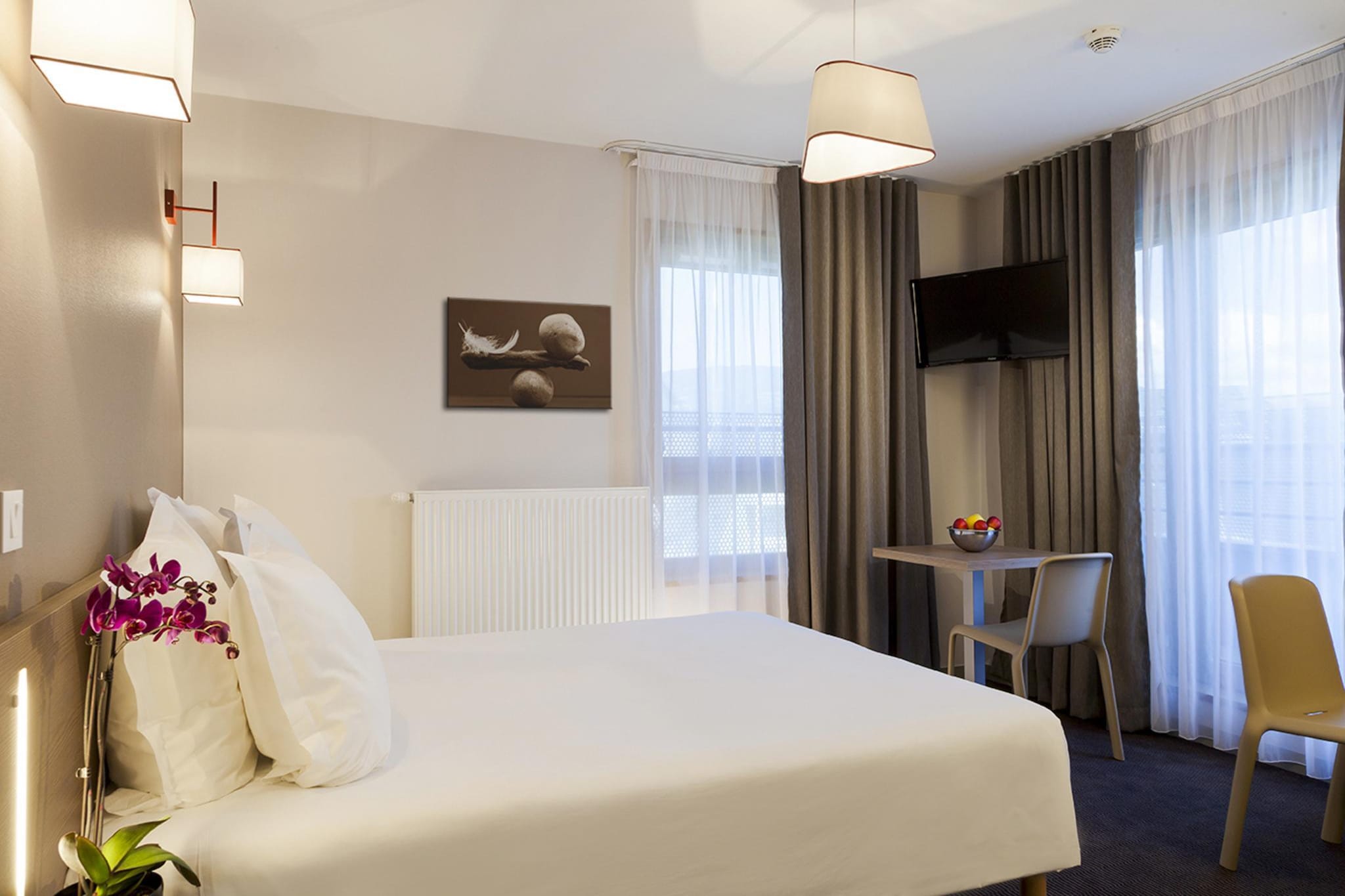 NEHÔ SUITES PORTE DE GENEVE - Studio