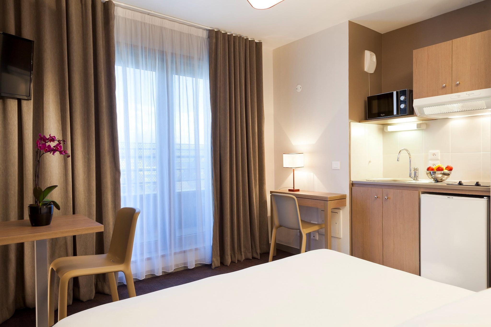 NEHÔ SUITES PORTE DE GENEVE - Studio