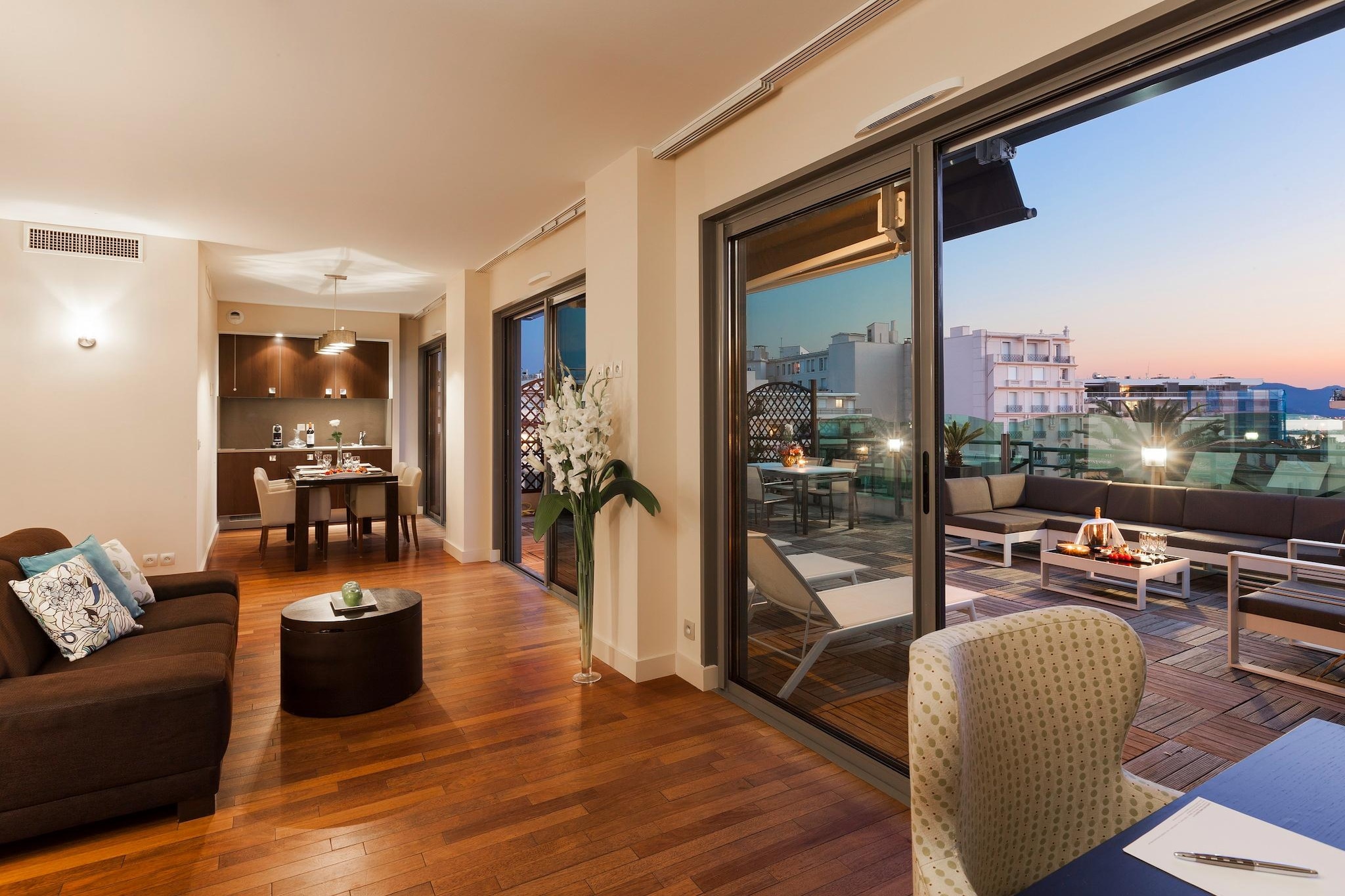 NEHÔ SUITES CANNES CROISETTE - Presidental suite with terrace