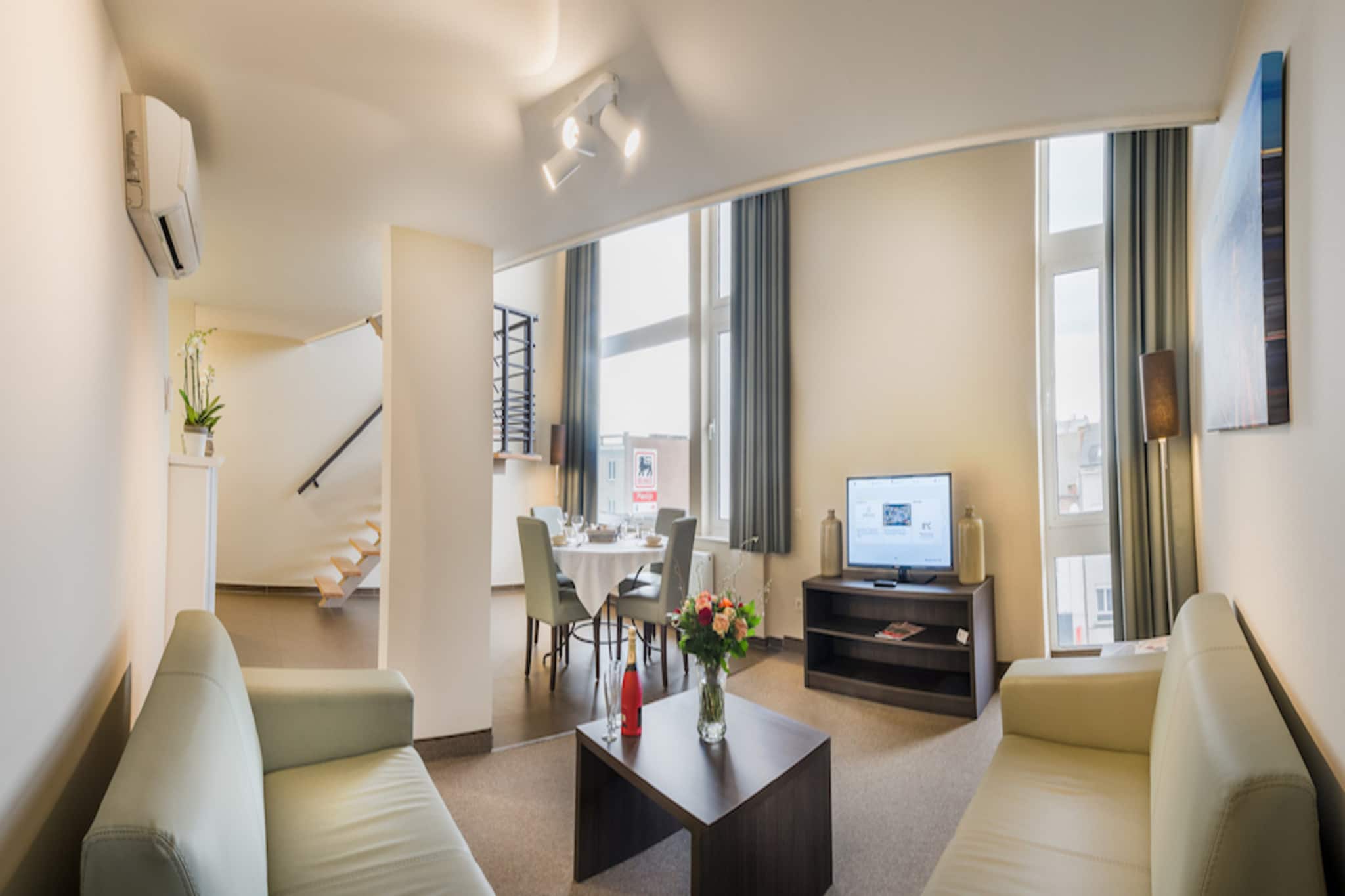 ARASS HOTEL & BUSINESS FLATS - Family apartment-Wohnzimmer
