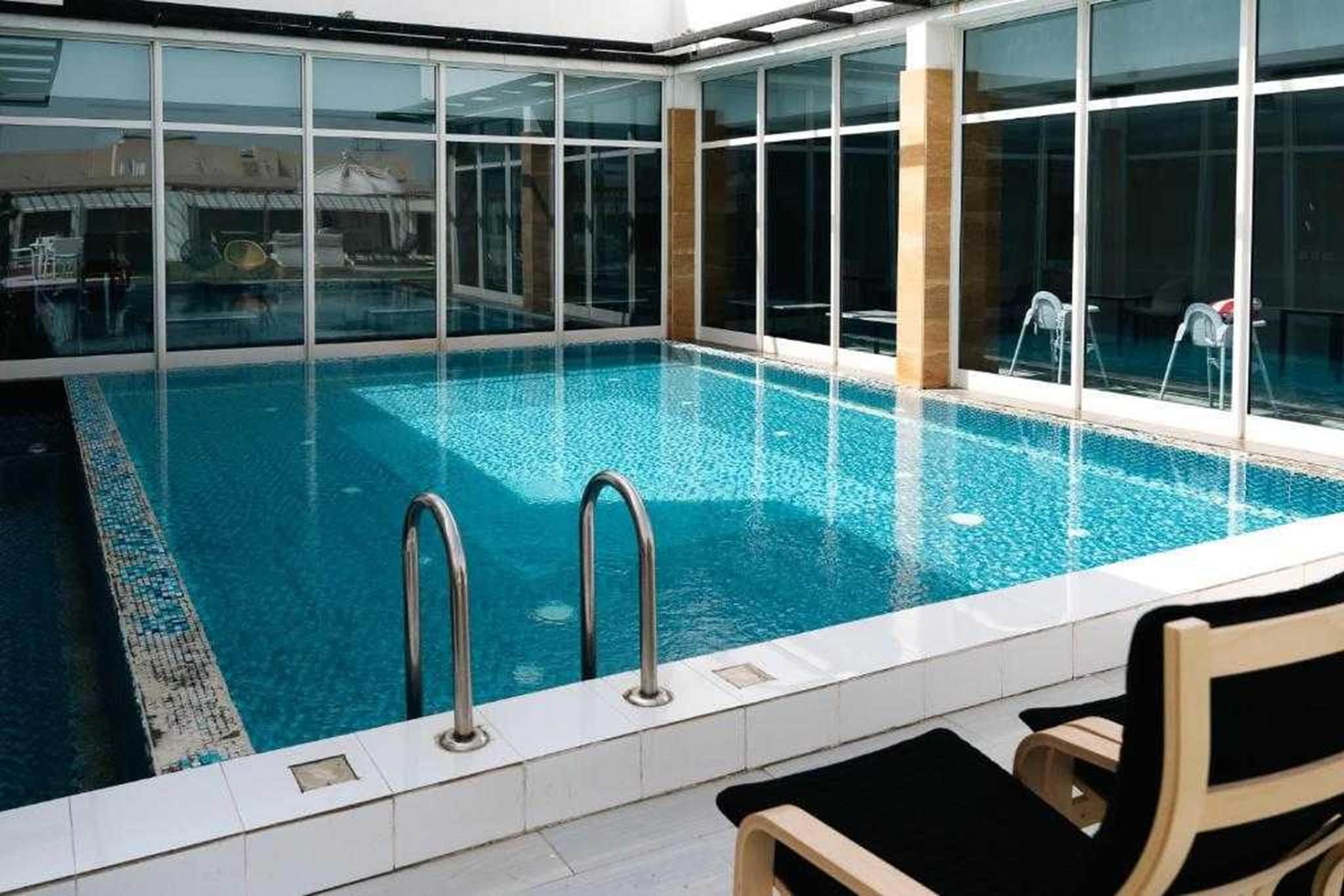 Ground floor: (bedroom(Internet access, double bed, TV, seating area, air conditioning, Towels/Sheets (Incl.), Trash compactor), bathroom(shower, washbasin, toilet))