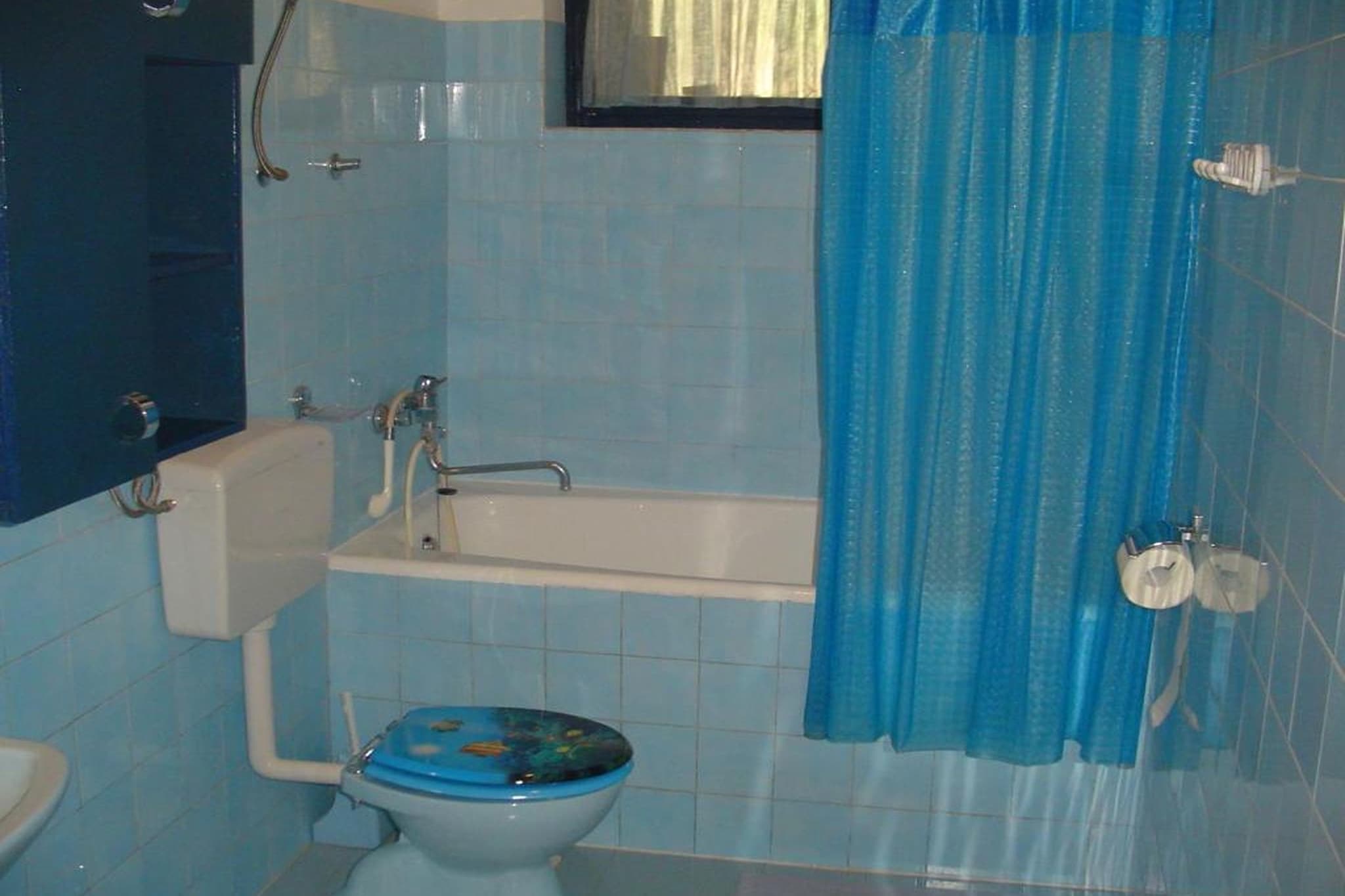 Apartments A&N Pakoštane - One Bedroom Apartment with Sea View and Balcony (A1)-Badkamer
