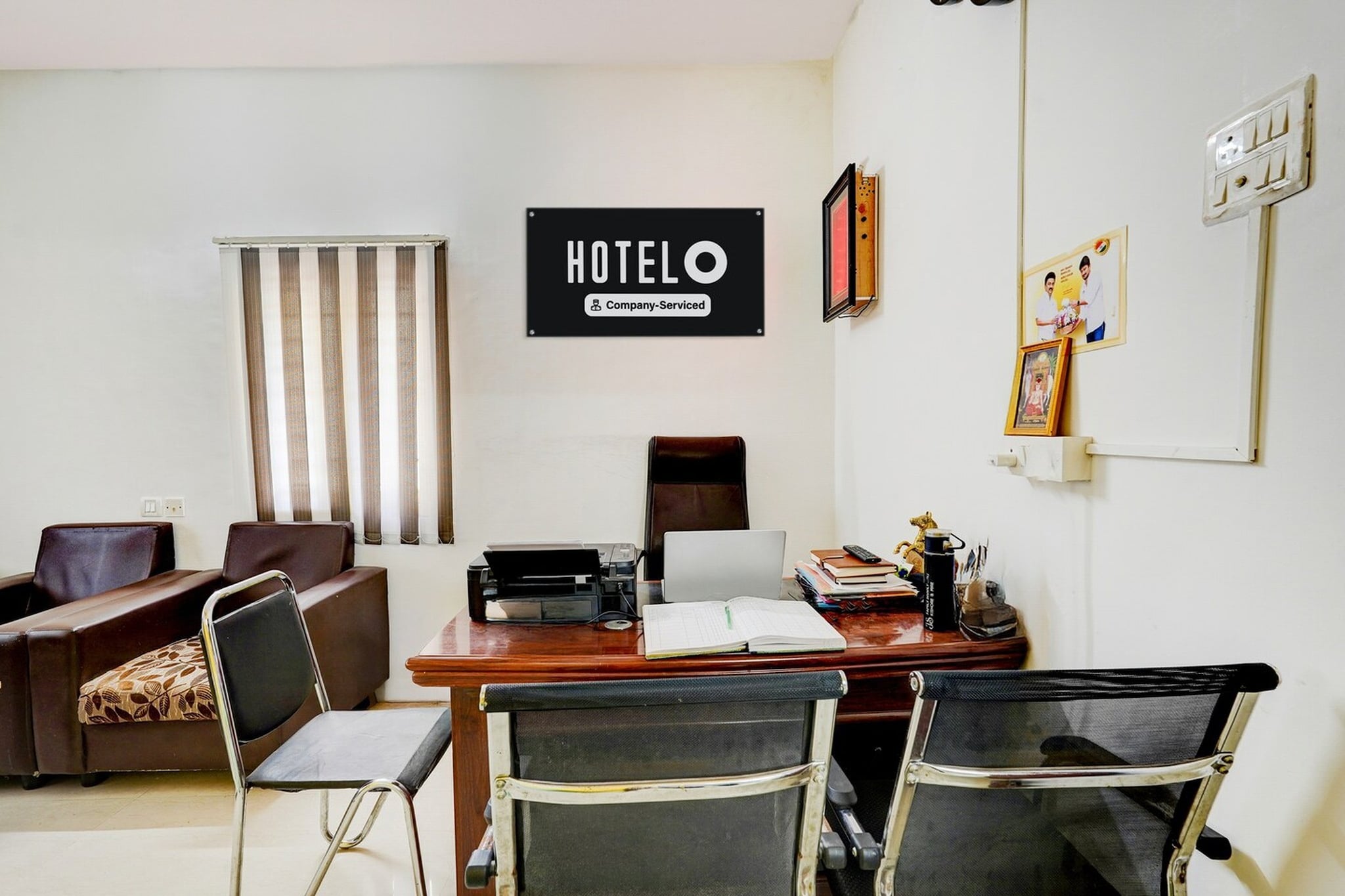 Ground floor: (bedroom(double bed, TV, seating area, air conditioning, telephone), bathroom(bathtub or shower, shower, washbasin, toilet, Towels incl., shampoo, body soap, hot water), parking)