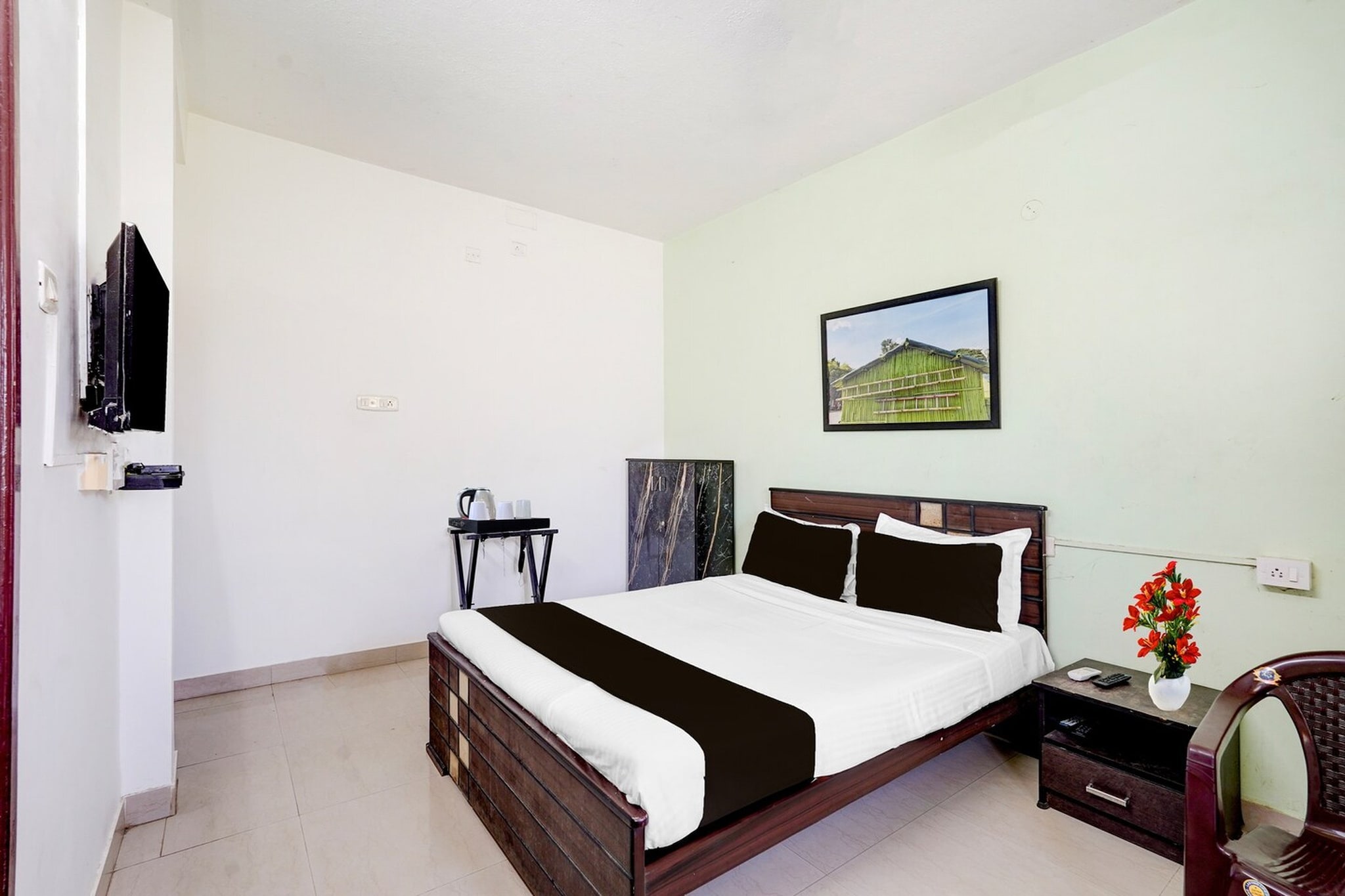 Hotel O Kelambakkam Formerly Guna Residency