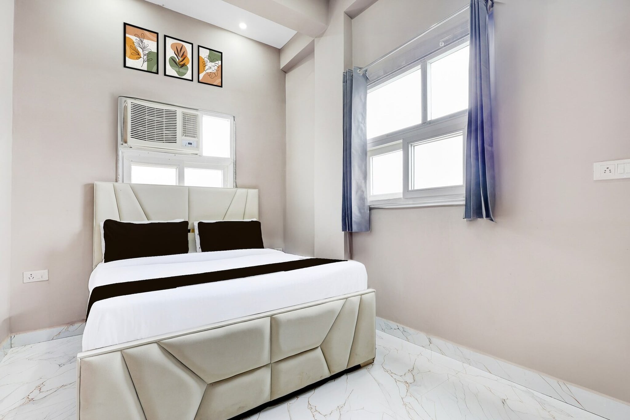 Comfortable Accommodations: Collection O Sector 33 Gurgaon in Gurgaon offers family rooms with air-conditioning, private bathrooms, work desks, and seating areas. Each room includes free toiletries, a bath or shower, TV, and tiled floors. Essential Facilities: Guests enjoy free WiFi, a 24-hour front desk, housekeeping service, room service, and luggage storage. The hotel provides a welcoming environment with English and Hindi spoken at reception. Convenient Location: Located 7 km from Delhi International Airport, the hotel is 10 km from MG Road and 18 km from WorldMark Gurgaon. Nearby attractions include Qutub Minar (22 km) and India Gate (27 km).
Early Check-In Policy: A full day’s room rate will be charged for check-ins before 6:00 AM. Complimentary early check-in is available between 6:00 AM and 10:00 AM, subject to room availability.
Check-in is only available to guests aged 18 and above. Please provide a government-issued ID to confirm your age.