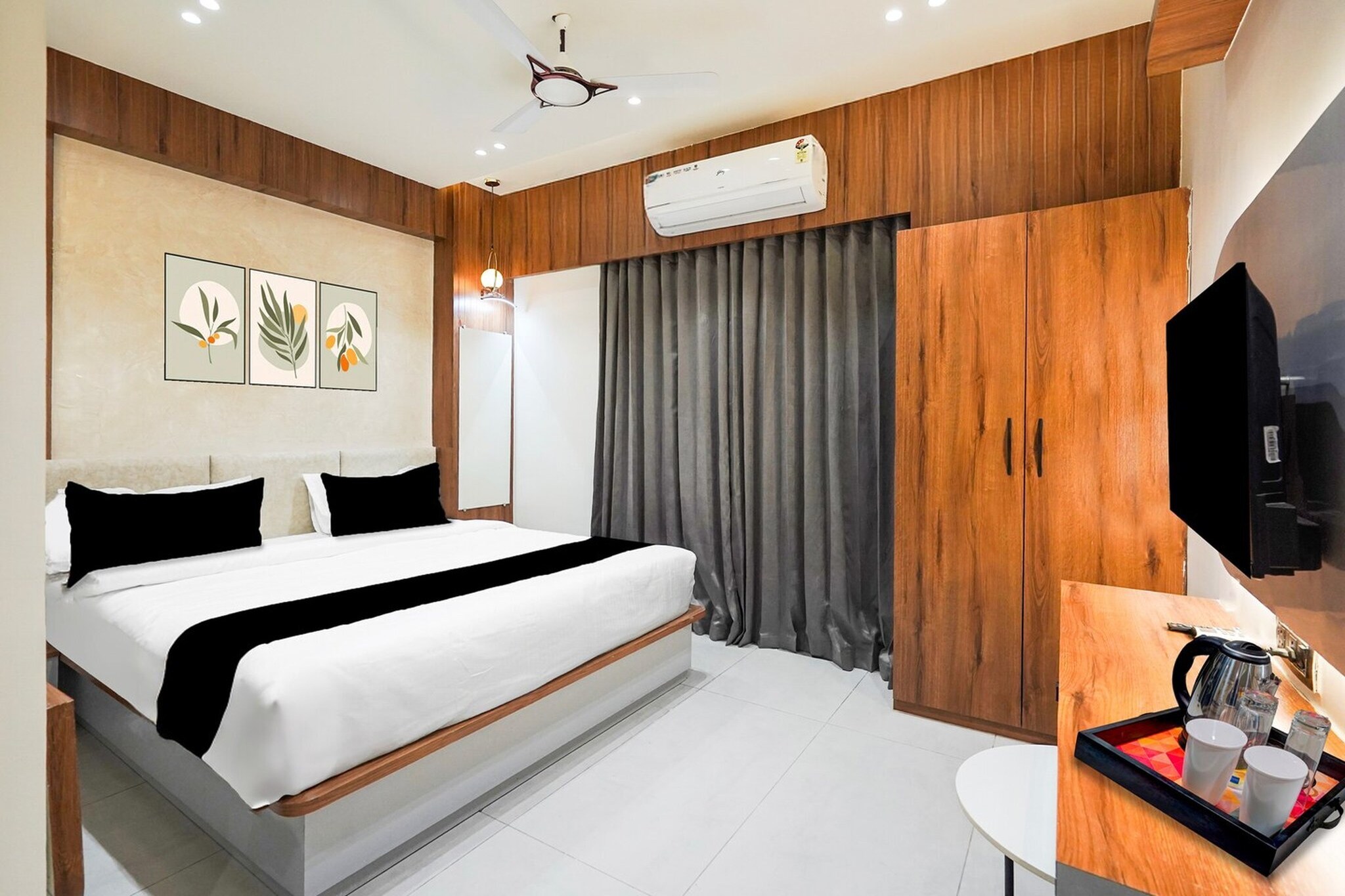 Comfortable Accommodations: Townhouse GIDC Bol Sanand in Ahmedabad offers family rooms with air-conditioning, private bathrooms, work desks, and free WiFi. Each room includes a seating area, TV, and wardrobe.
Dining Experience: The family-friendly restaurant serves Indian cuisine in a welcoming ambience. Guests can enjoy meals in a relaxed setting, perfect for a pleasant dining experience.
Convenient Facilities: The hotel features a lift, 24-hour front desk, housekeeping service, room service, and luggage storage. Additional amenities include free toiletries, bath or shower, and tiled floors.
Nearby Attractions: Located 10 km from Sardar Vallabhbhai Patel International Airport, the hotel is close to Gandhi Ashram (14 km), Kankaria Lake (9 km), and Sabarmati Riverfront (14 km).
Early Check-In Policy: A full day’s room rate will be charged for check-ins before 6:00 AM. Complimentary early check-in is available between 6:00 AM and 10:00 AM, subject to room availability.
Check-in is only available to guests aged 18 and above. Please provide a government-issued ID to confirm your age.