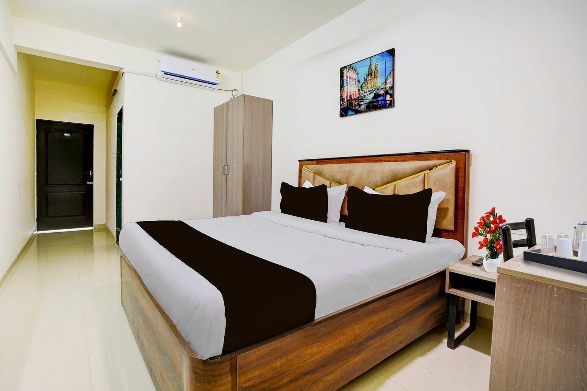 Comfortable Accommodations: Townhouse Vangani Railway Station Formerly Hotel Chadha in Mumbai offers 4-star comfort with free WiFi, air-conditioning, private bathrooms, and modern amenities. Convenient Facilities: Guests enjoy a lift, 24-hour front desk, housekeeping, family rooms, room service, and luggage storage. Additional services include a work desk, seating area, TV, and free toiletries. Prime Location: Located 49 km from Chhatrapati Shivaji International Airport, the hotel is near attractions such as Indian Institute of Technology (42 km), Powai Lake (44 km), and Phoenix Market City Mall (47 km).
Early Check-In Policy: A full dayâ€™s room rate will be charged for check-ins before 6:00 AM. Complimentary early check-in is available between 6:00 AM and 10:00 AM, subject to room availability.
Check-in is only available to guests aged 18 and above. Please provide a government-issued ID to confirmÂ yourÂ age.
