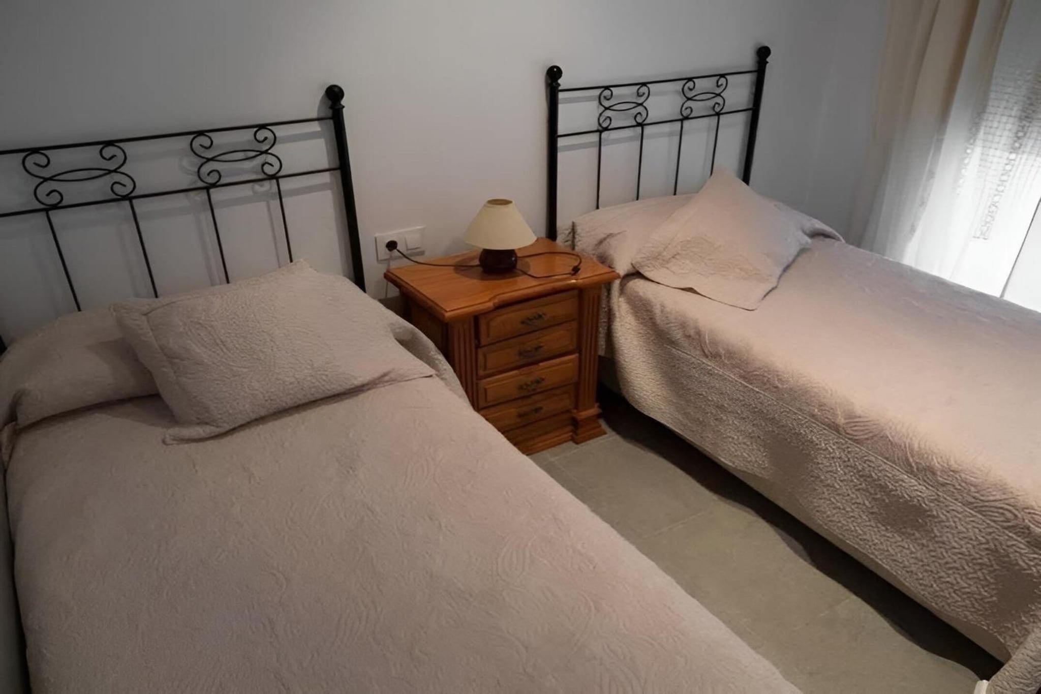 5027-+34667401974-Bedroom