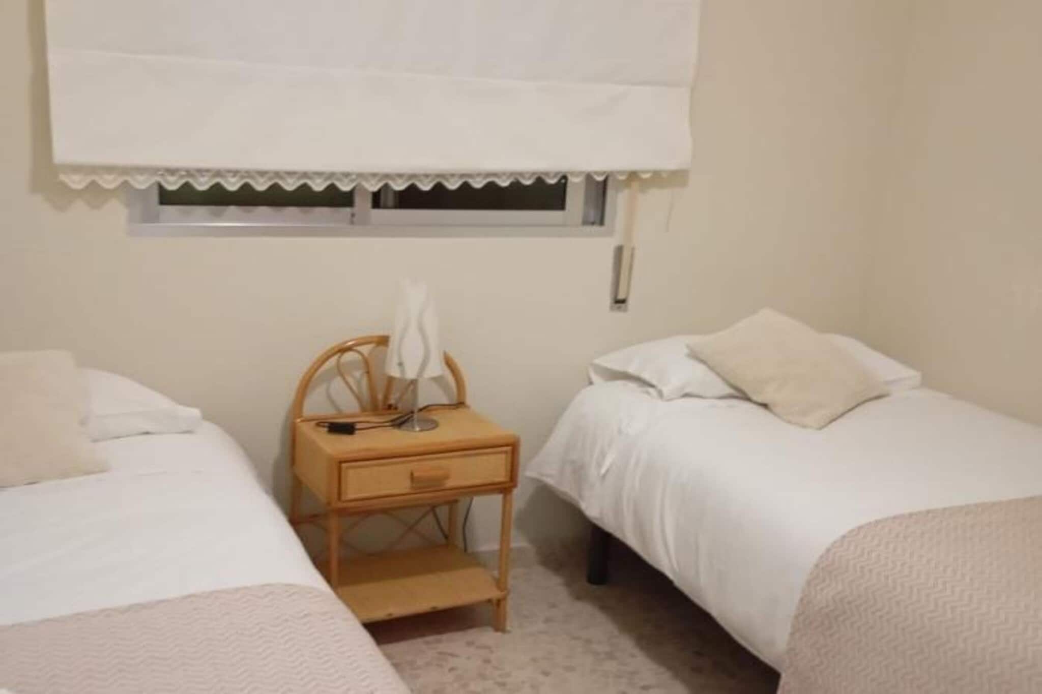 4662-+34657932478-Chambre