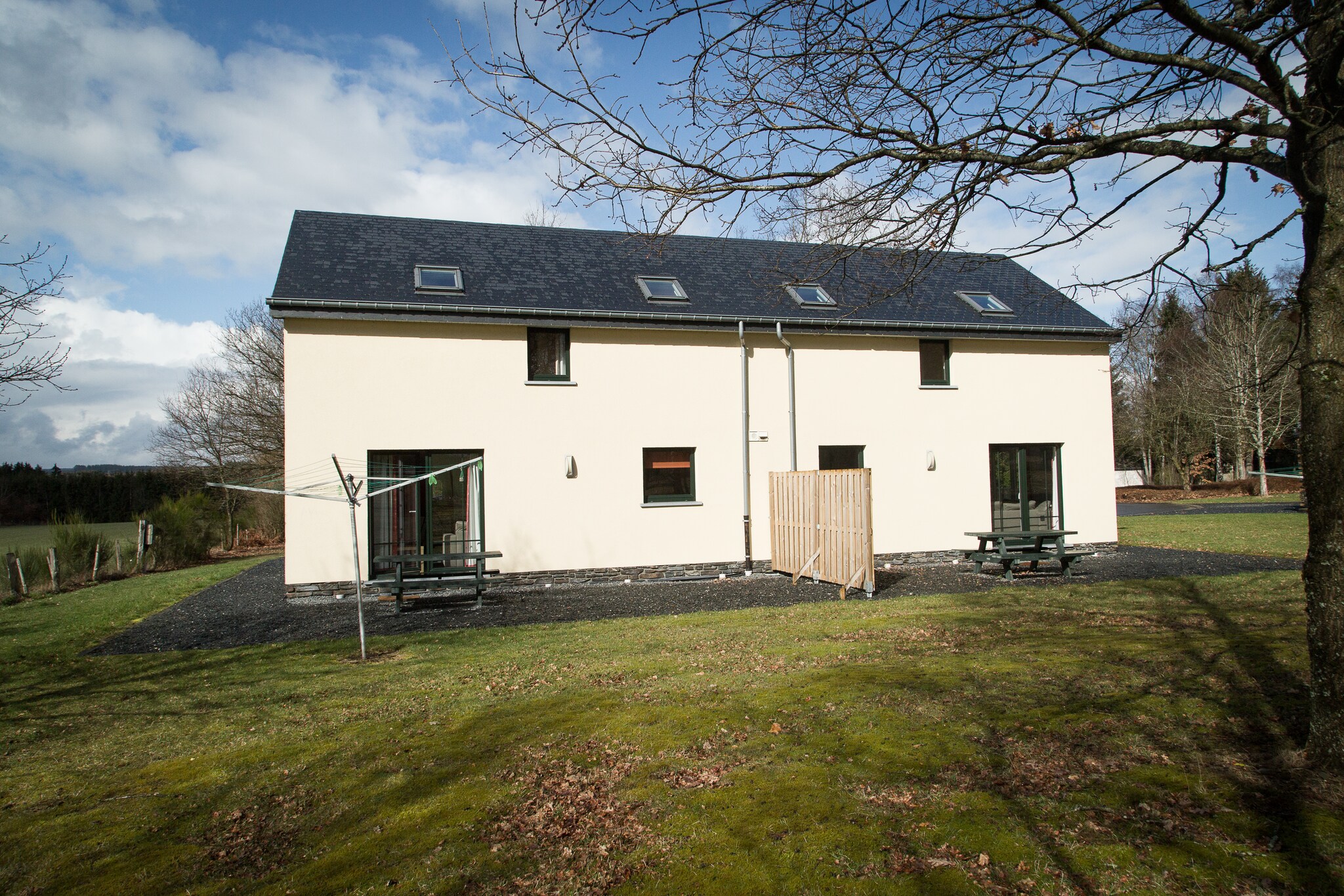 Bungalow confortable avec terrasse, Ourthedal