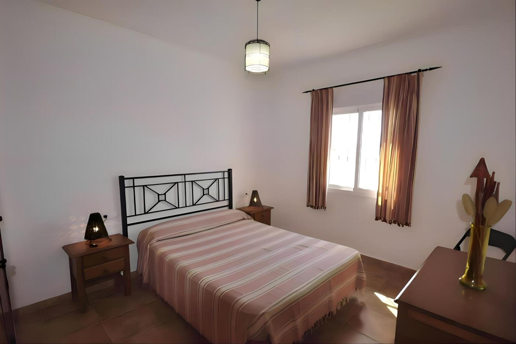 1780-+34636792434-Chambre