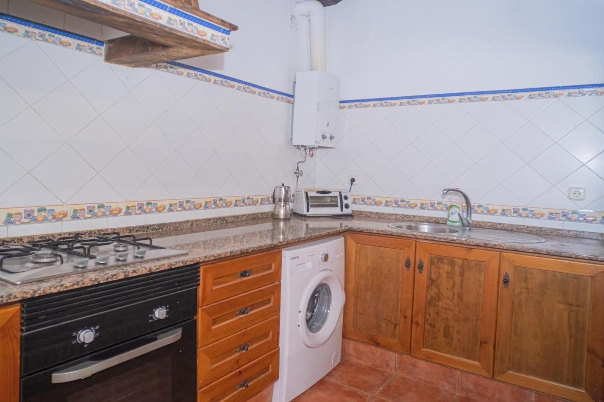 1282-+34630212745-Cuisine