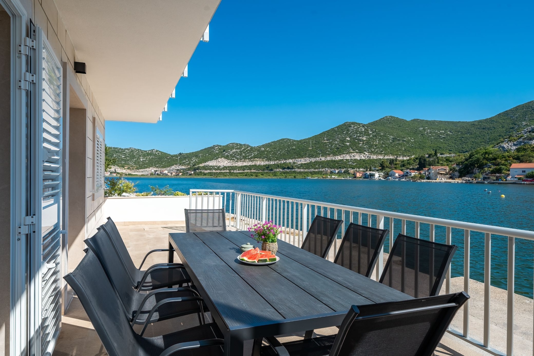 Villa SENKA - Four Bedroom Villa-Terrasbalkon