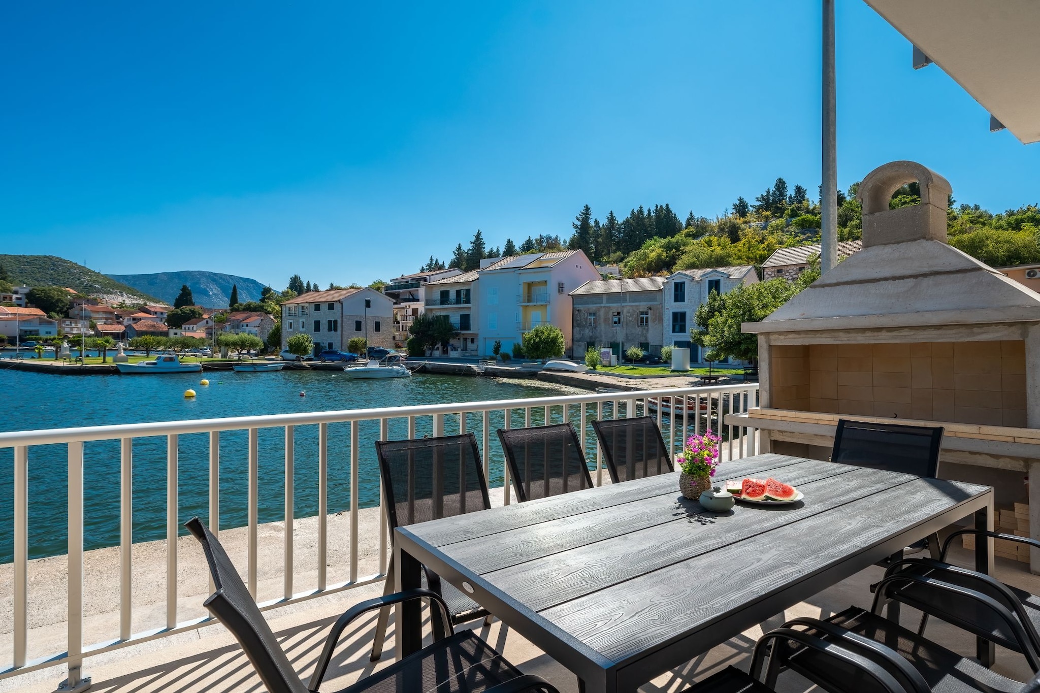 Villa SENKA - Four Bedroom Villa-Terrasbalkon