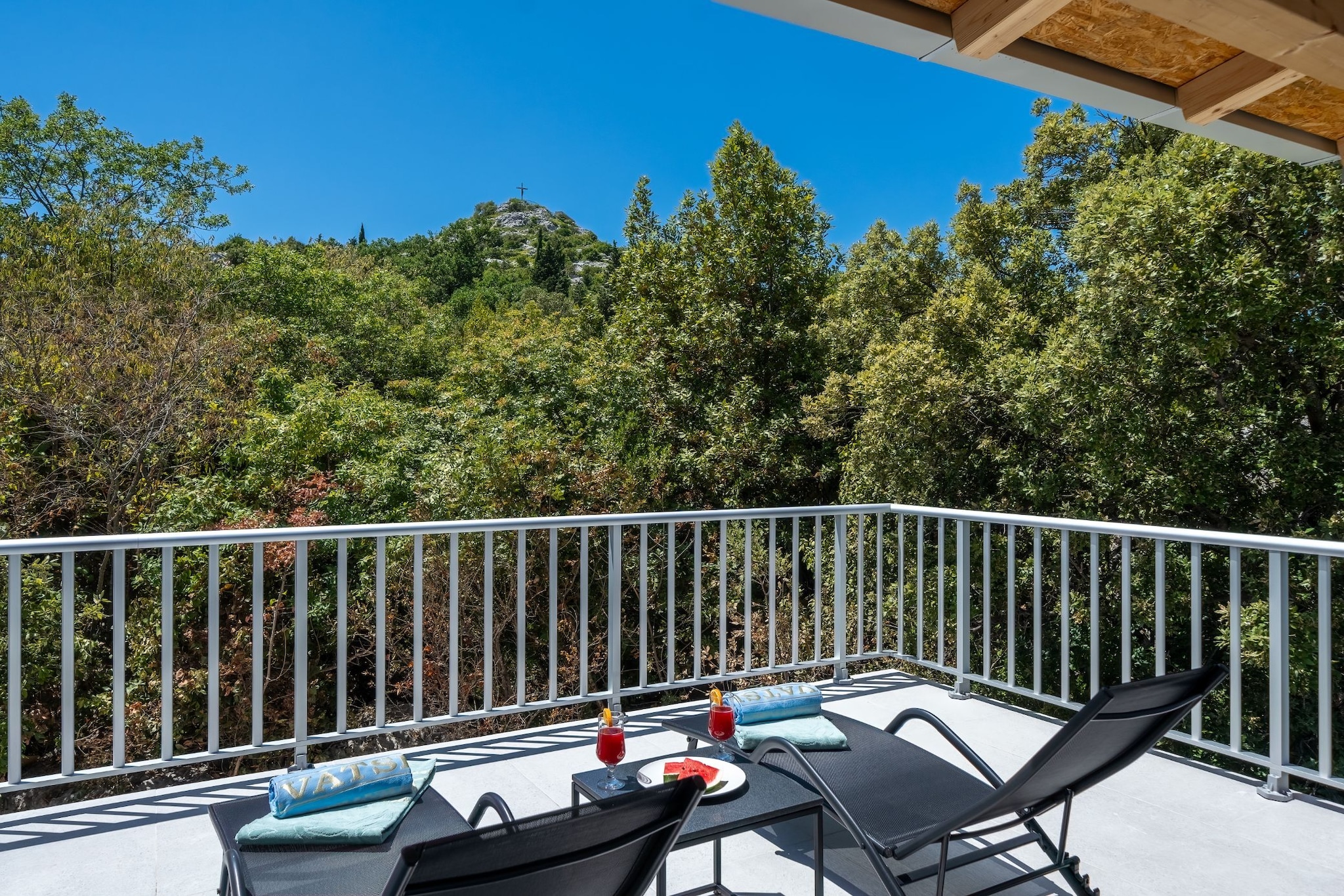 Villa SENKA - Four Bedroom Villa-Terrasbalkon