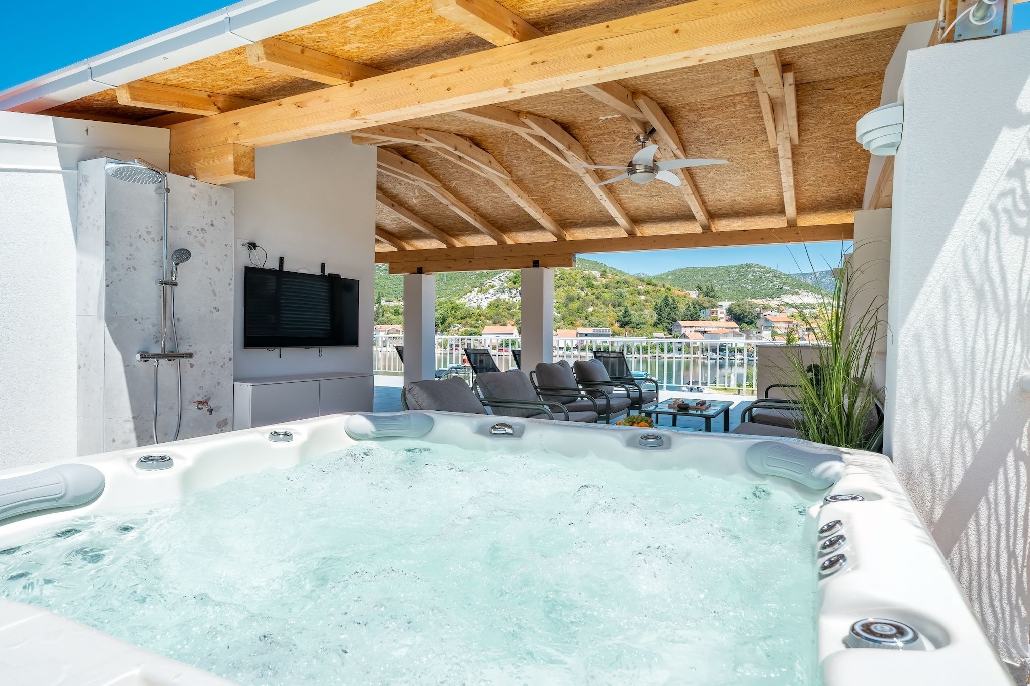 Villa SENKA - Four Bedroom Villa-Spa