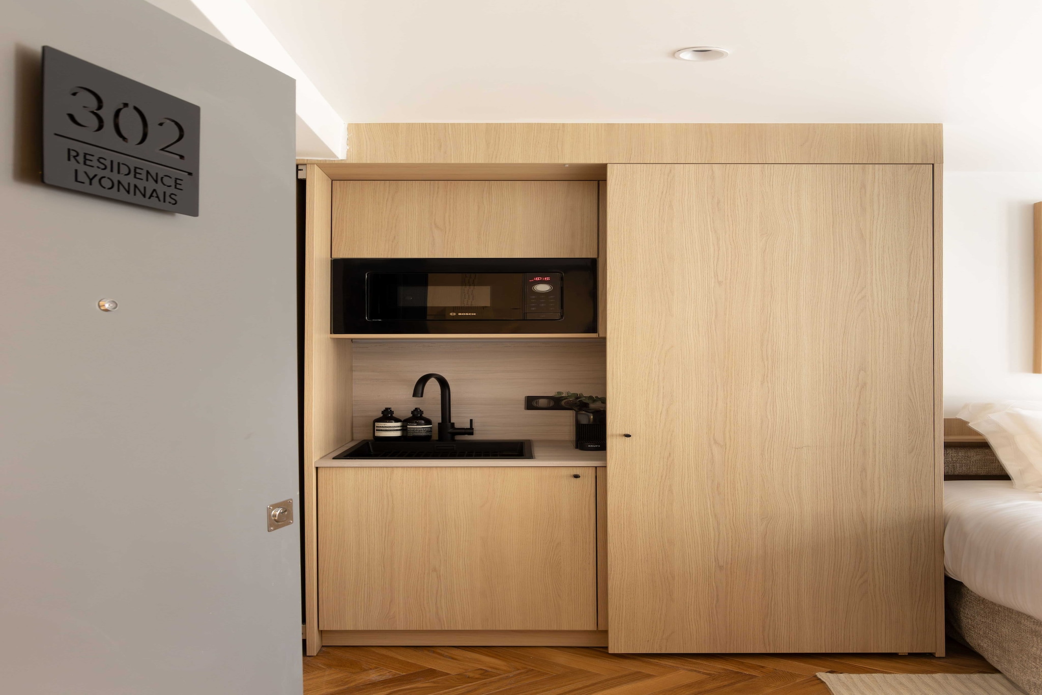 FO-30-LYONNAIS-E3-302 - Untagged