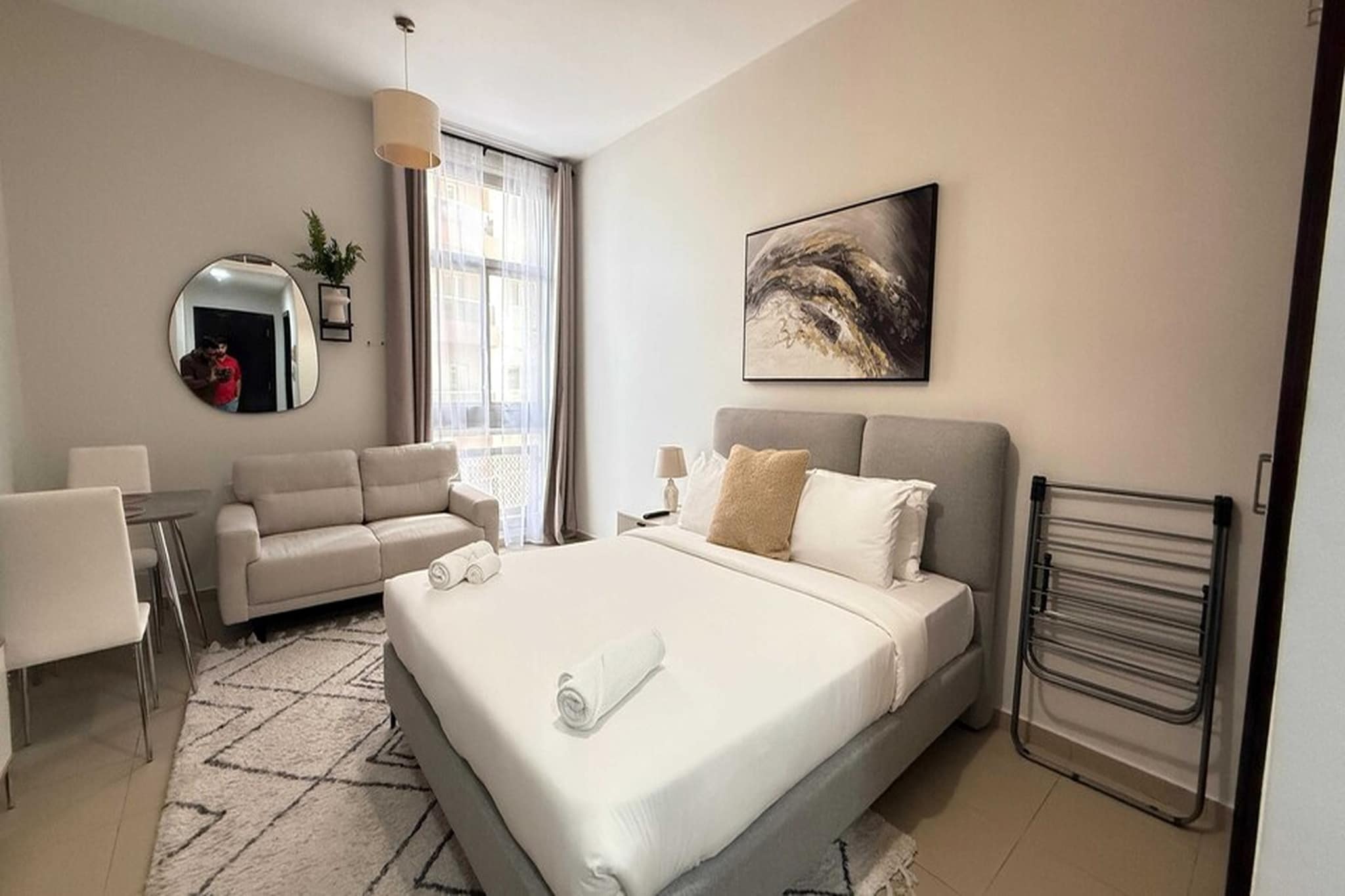 Ground floor: (bedroom(Internet access, double bed, double bed, TV, seating area, air conditioning, telephone), bathroom(washbasin, toilet, hairdryer, Towels incl., shampoo, body soap, Essentials))