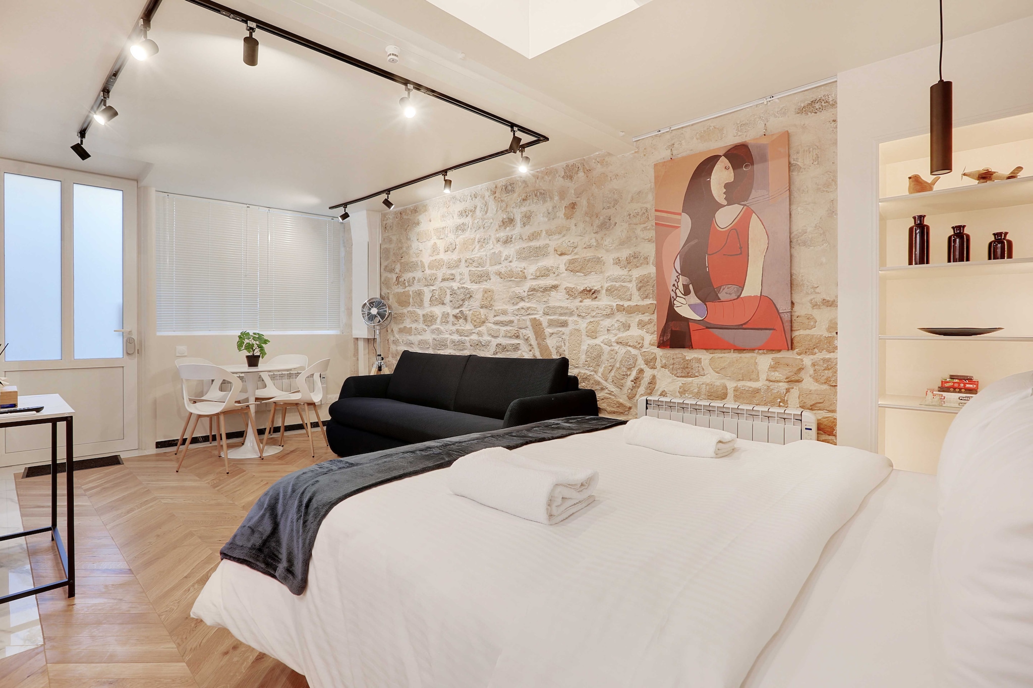 DA-4-ABBESSES