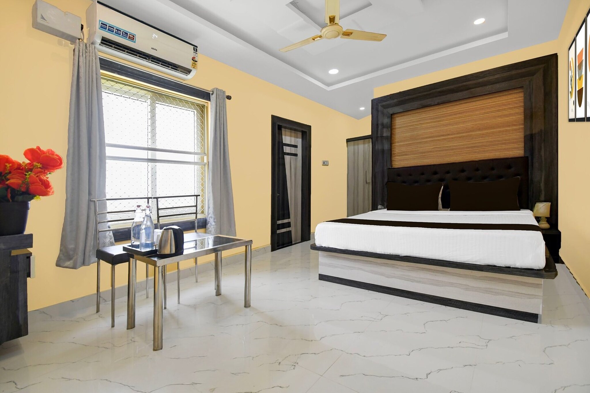 Set within 400 metres of Puri Beach and 3.5 km of Jagannath Temple, Collection O Hotel Pearl Paradise offers rooms with air conditioning and a private bathroom in Puri. With free WiFi, this 3-star hotel offers room service and a 24-hour front desk. The hotel features family rooms.
The units at the hotel come with a seating area, a flat-screen TV with satellite channels and a private bathroom with free toiletries and a bath or shower. Guest rooms feature a desk.
Konark Sun Temple is 39 km from Collection O Hotel Pearl Paradise. Biju Patnaik International Airport is 61 km away.
Early Check-In Policy: A full day’s room rate will be charged for check-ins before 6:00 AM. Complimentary early check-in is available between 6:00 AM and 10:00 AM, subject to room availability.
Check-in is only available to guests aged 18 and above. Please provide a government-issued ID to confirm your age.